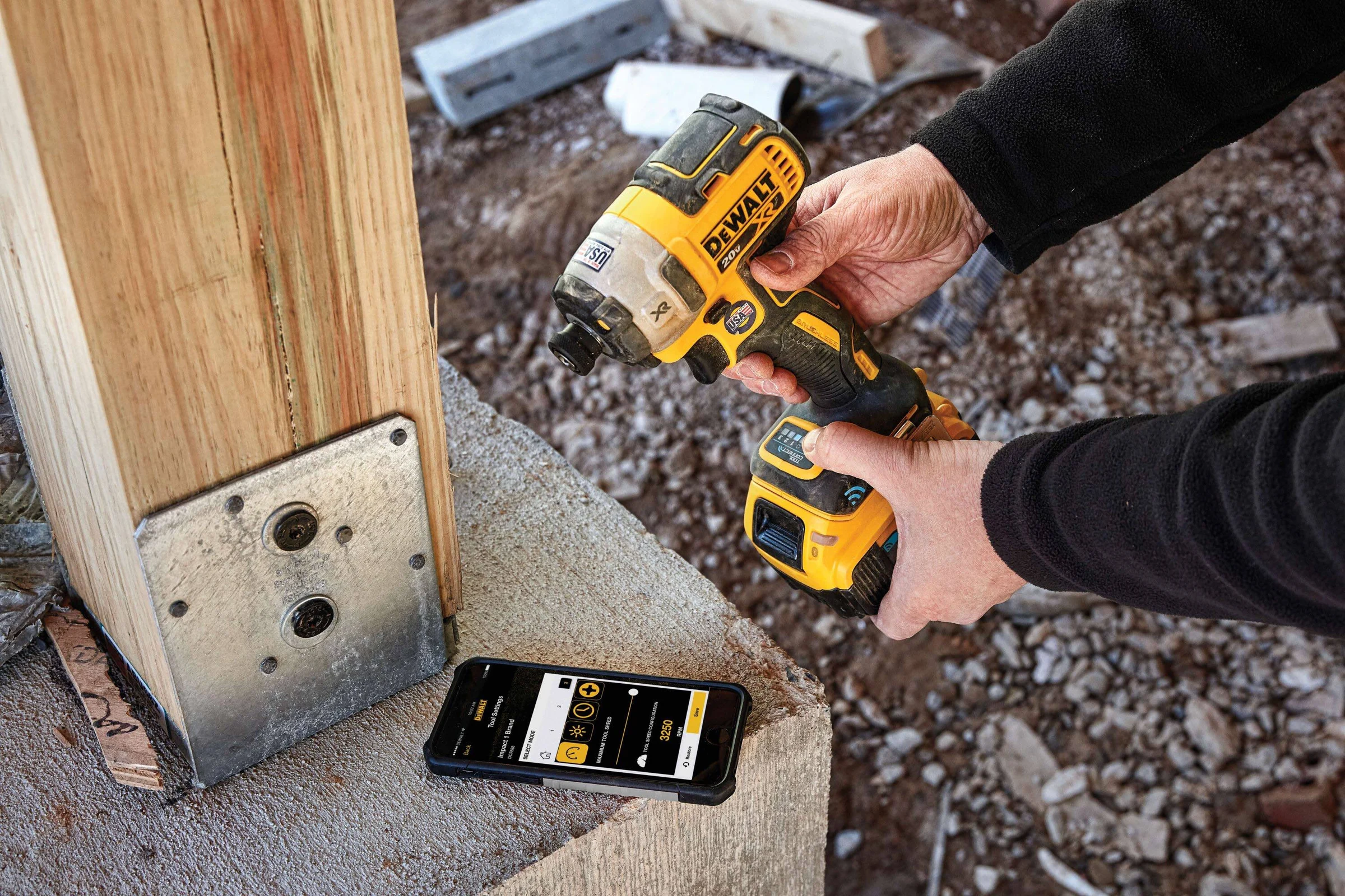 Аккумуляторный шуруповерт DEWALT DCF888B, 20В, 205Нм, 3800уд/мин, без аккумулятора и зарядного устройства DCF888B-XJ