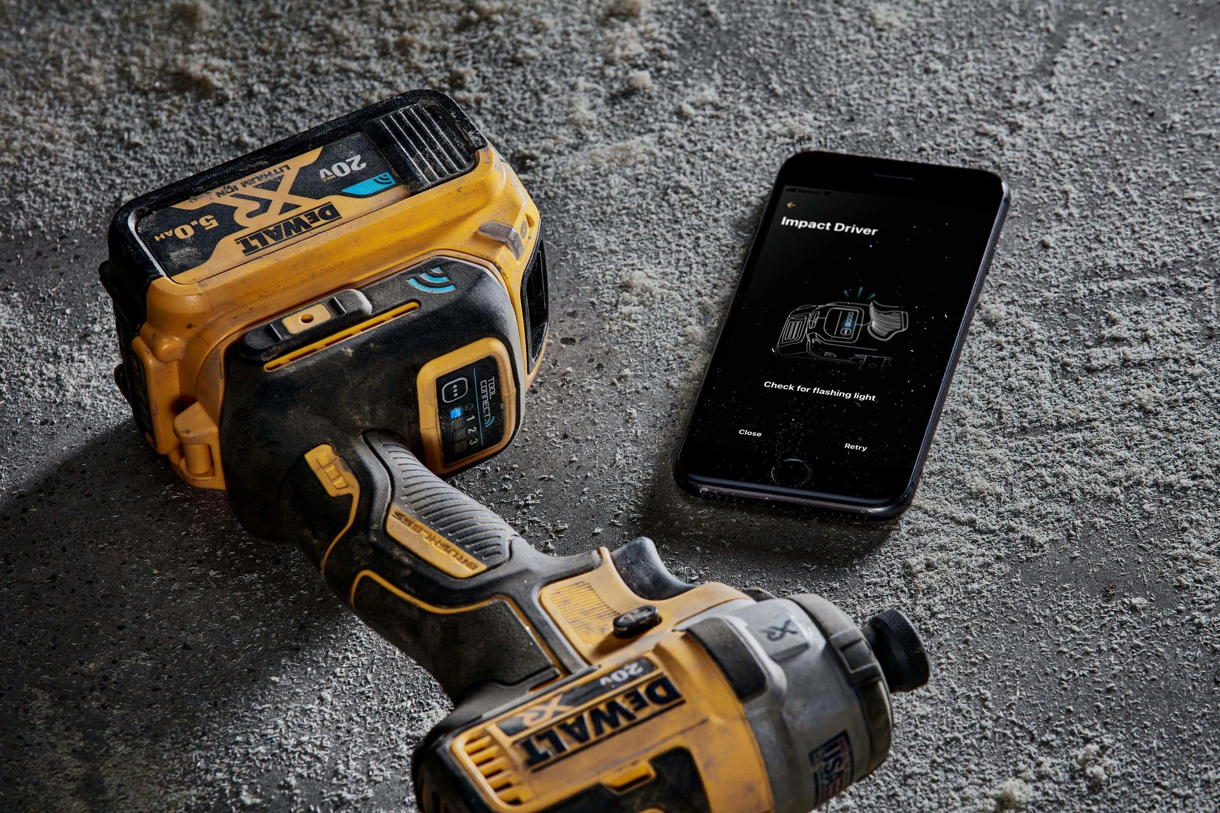 Аккумуляторный шуруповерт DEWALT DCF888B, 20В, 205Нм, 3800уд/мин, без аккумулятора и зарядного устройства DCF888B-XJ