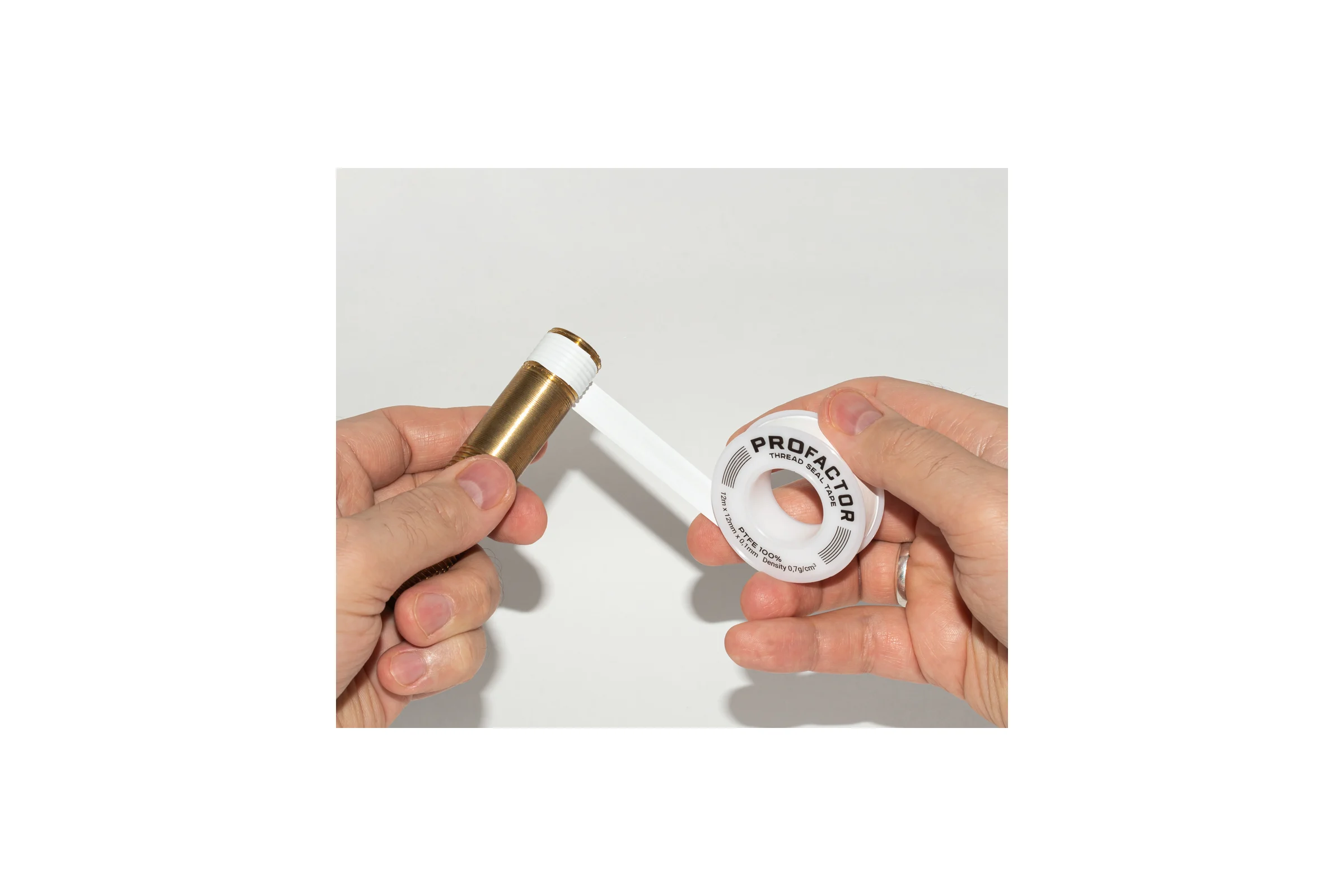 ФУМ лента PROFACTOR PF Professional белая Ф55 мм 12мм х 0,1мм х 12м PF FE 532