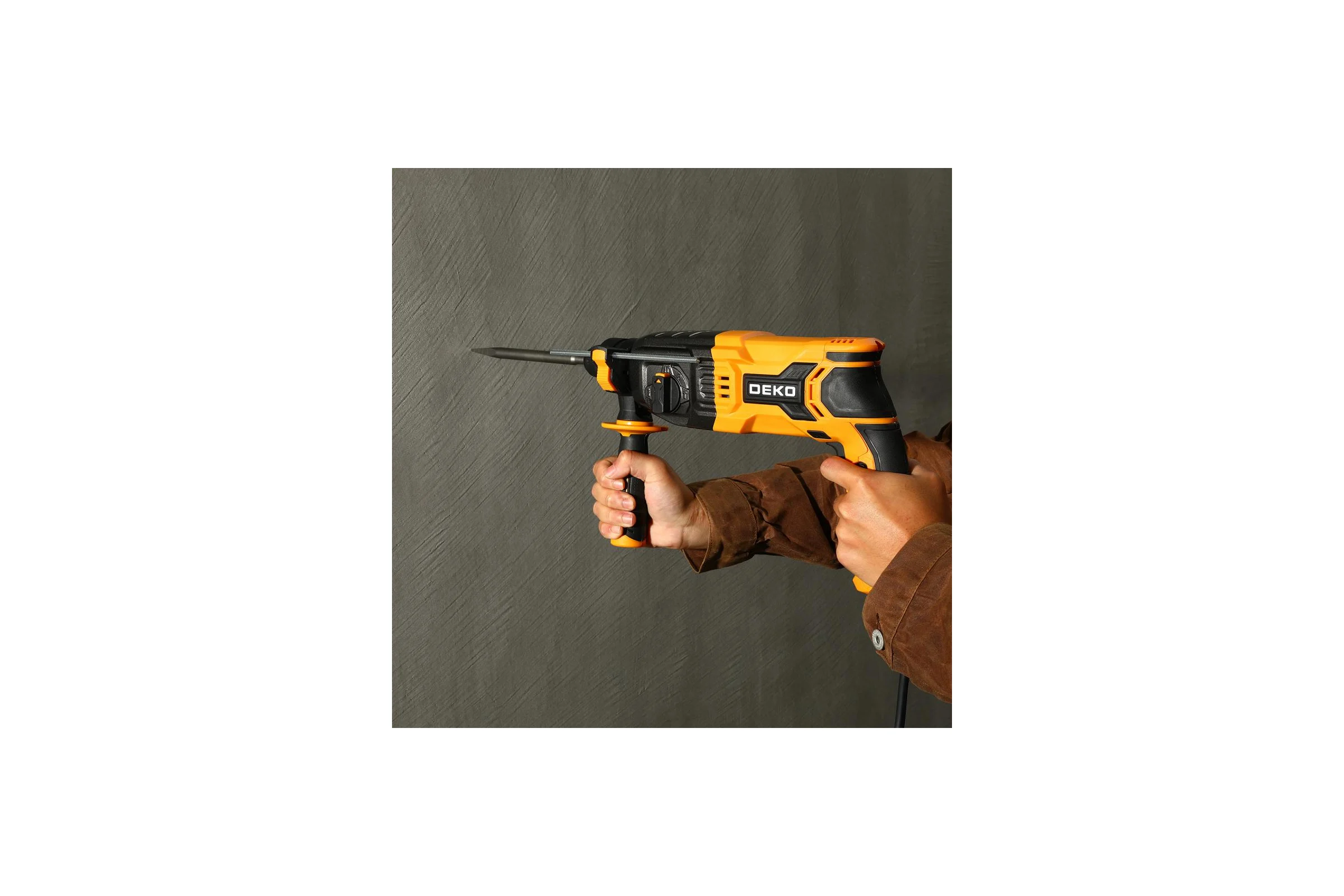 Перфоратор сетевой DEKO DKH1300W в кейсе, 1300Вт 083-1062
