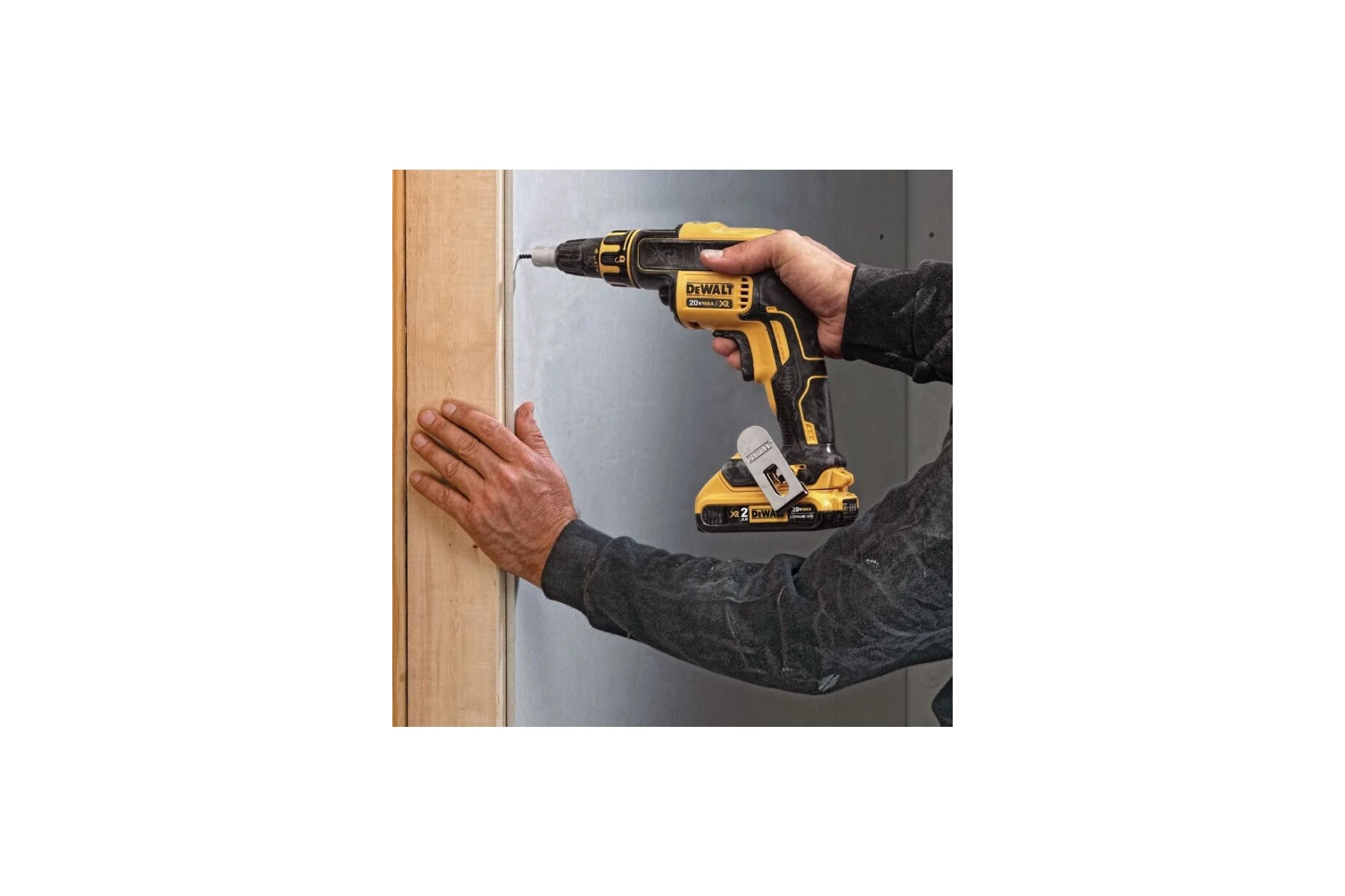 Аккумуляторный ленточный шуруповерт DEWALT DCF620E1K, 18 В, 30 Нм, 4400 об/мин, с АКБ 1.7 Ач, без ЗУ, в кейсе TSTAK () DCF620E1K-XJ