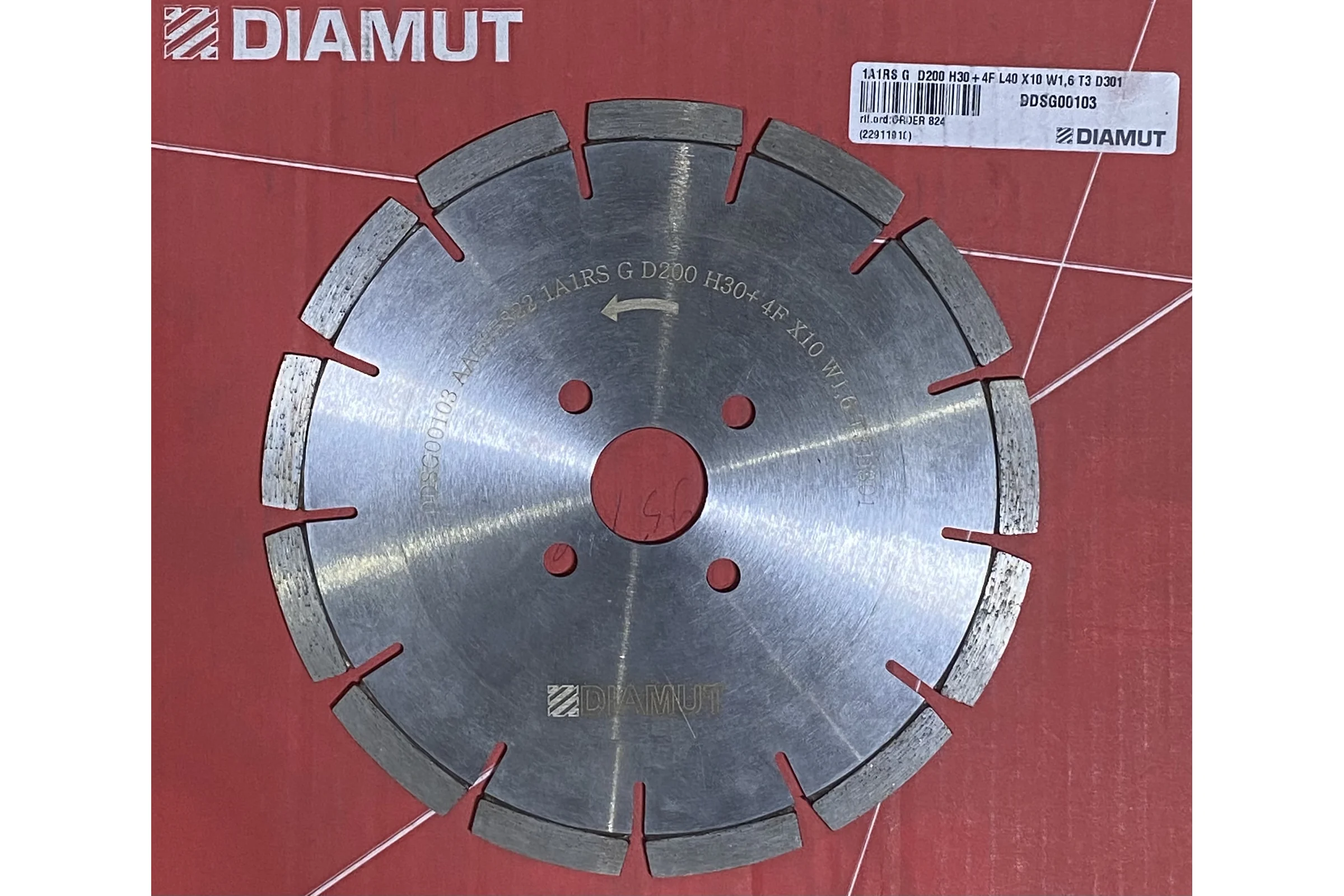 Пильный диск для агрегата DIAMUT 1A1RS G D200 H30+4F L40 X10 W1.6 T3 D301 (гранит) DDSG00103