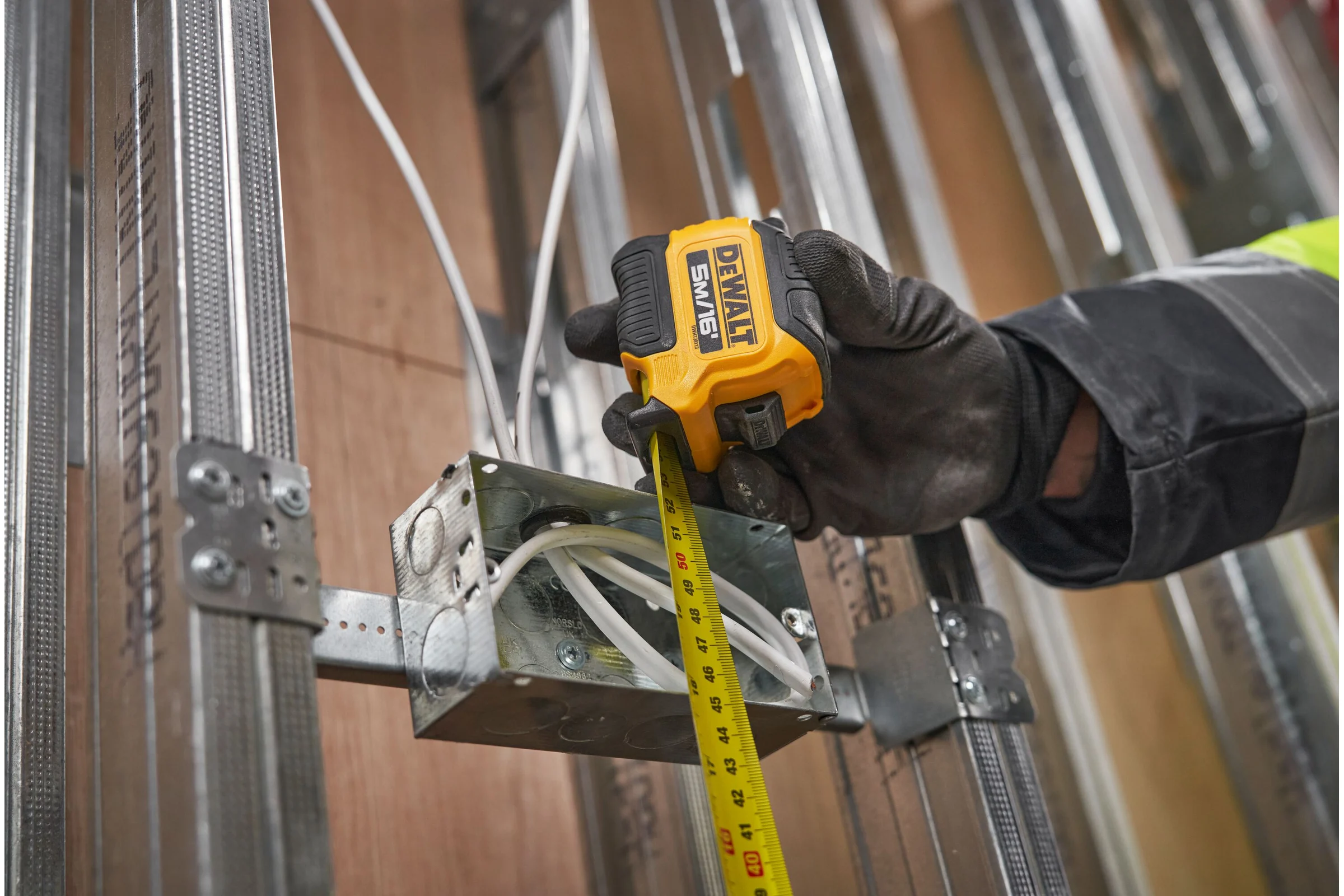Рулетка Dewalt 5 м DWHT38113-5