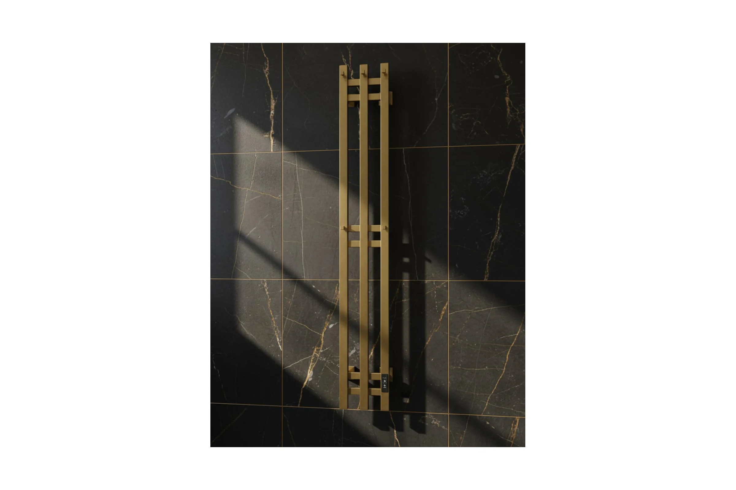 Полотенцесушитель электрический Comfysan с/т Alto-K EC-3 120/15, MAT GOLD RAL 018283