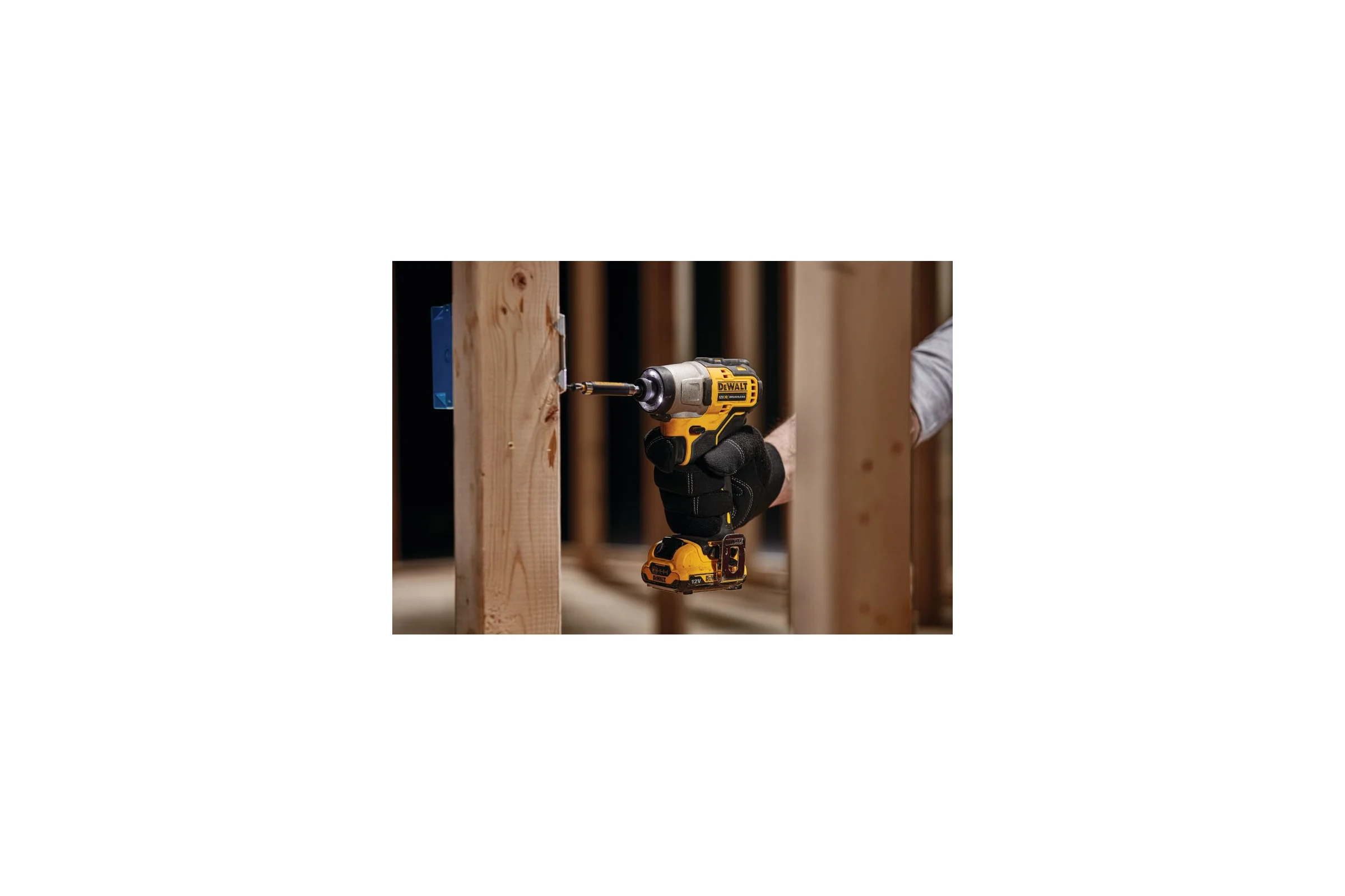 Аккумуляторный шуруповерт DEWALT DCF801N, 12В, 163Нм, 3600 уд/мин, без АКБ и ЗУ DCF801N-XJ