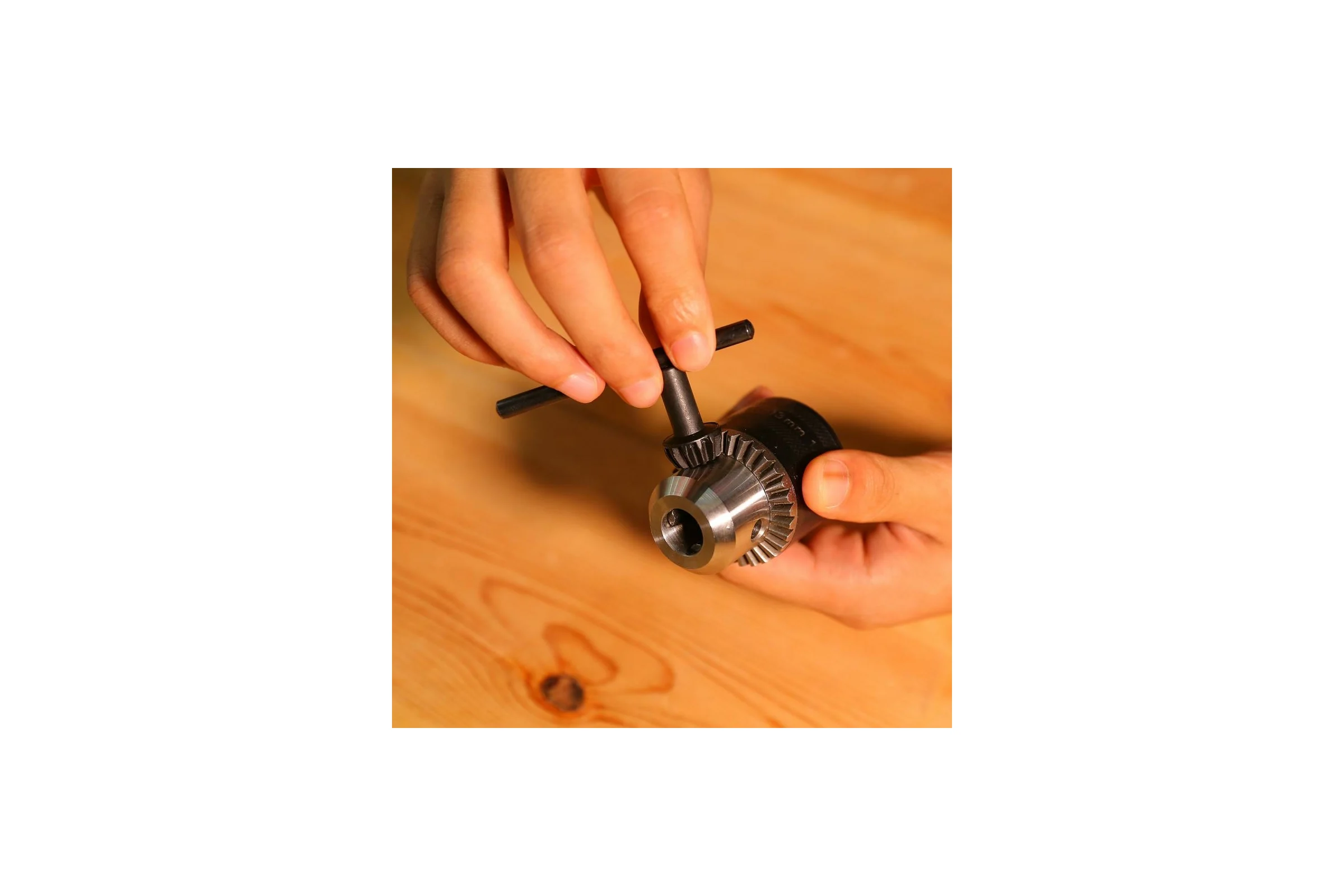 Сетевой перфоратор DEKO DKH1000W 063-4224