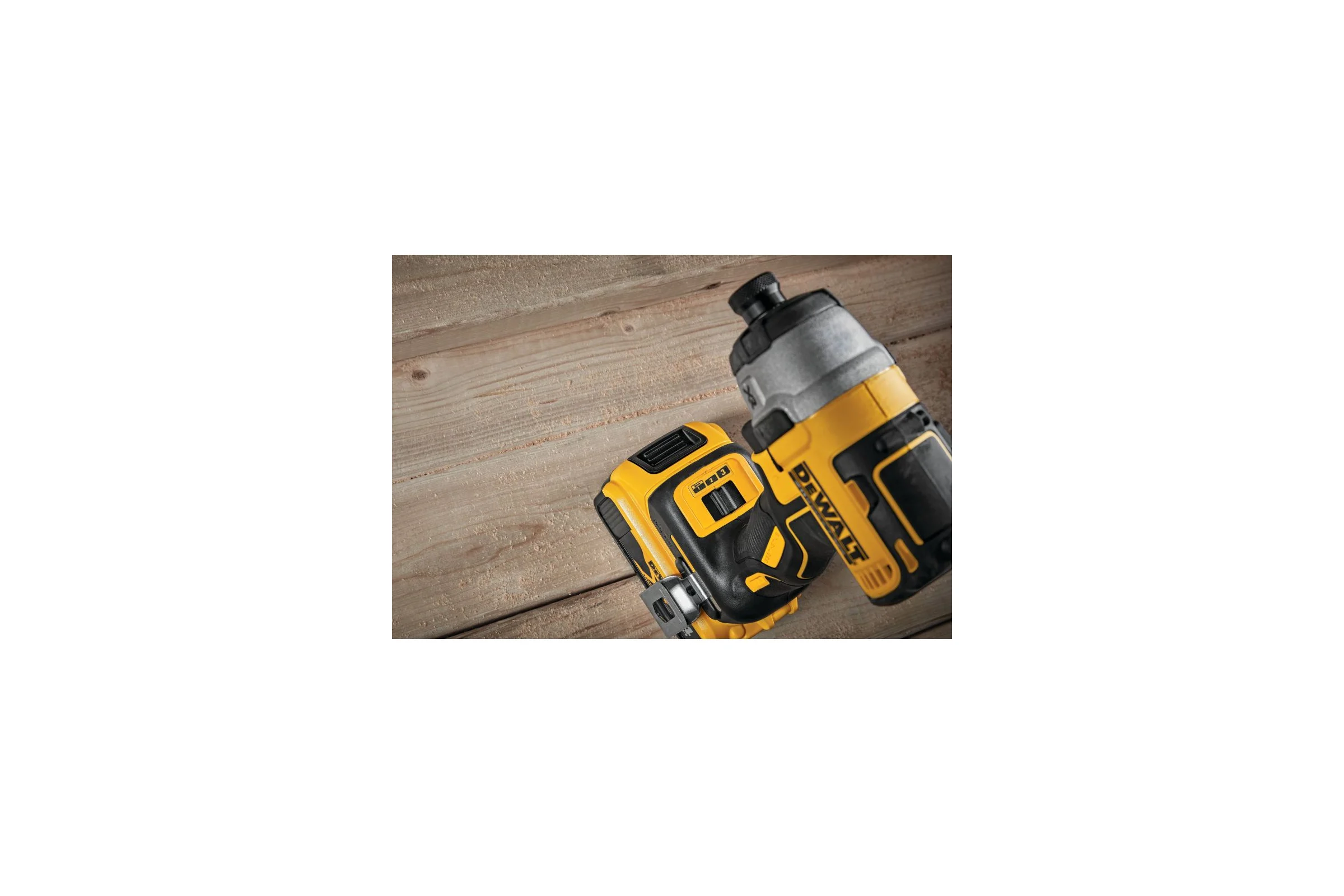 Аккумуляторный шуруповерт Dewalt DCF887M1, 18 В, 205 Нм, 3800 уд/мин, с АКБ 4 Ач и ЗУ, в кейсе TSTAK DCF887M1-QW