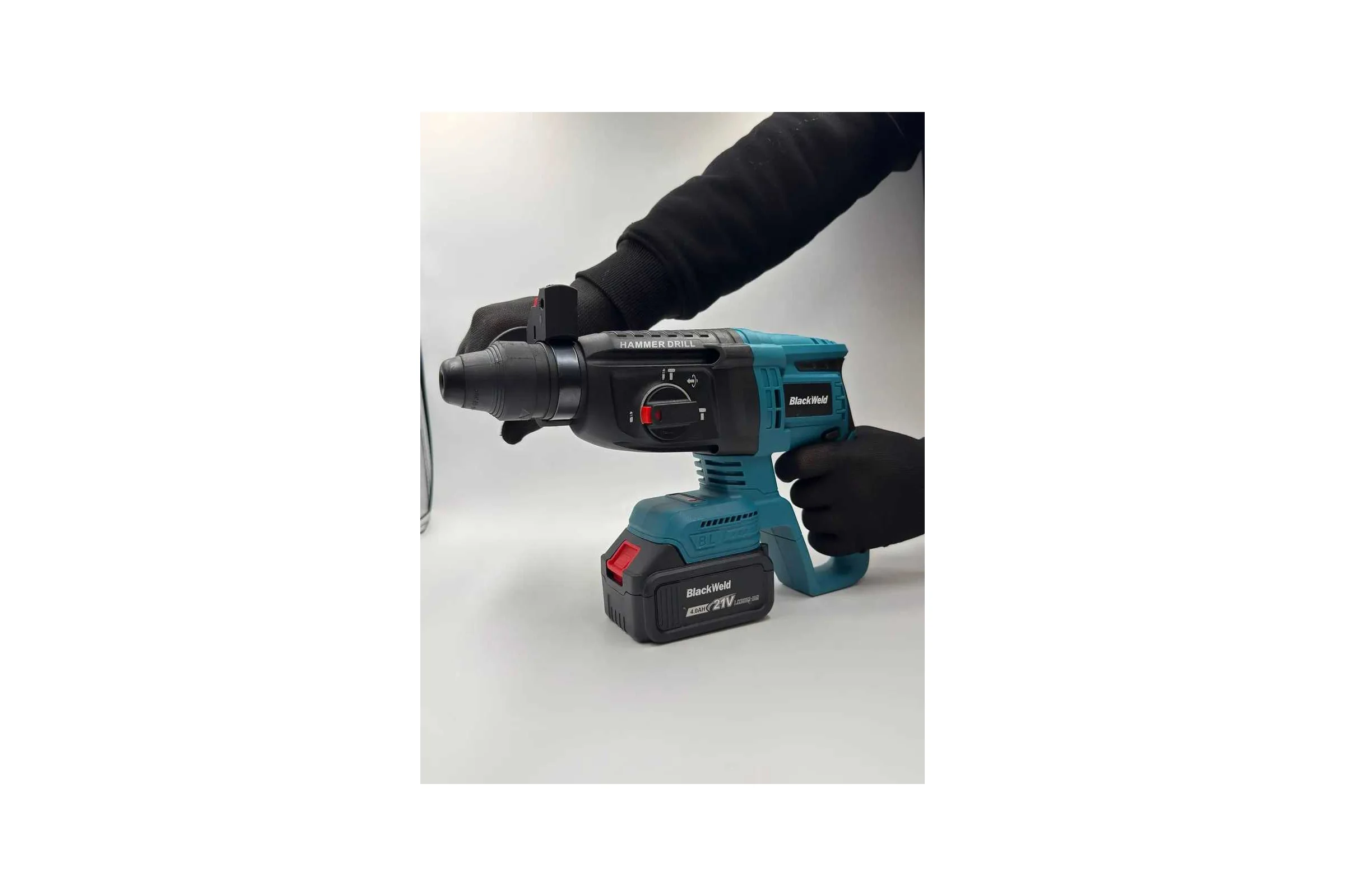 Перфоратор BlackWeld BW-2401B 24mm/680W 150227