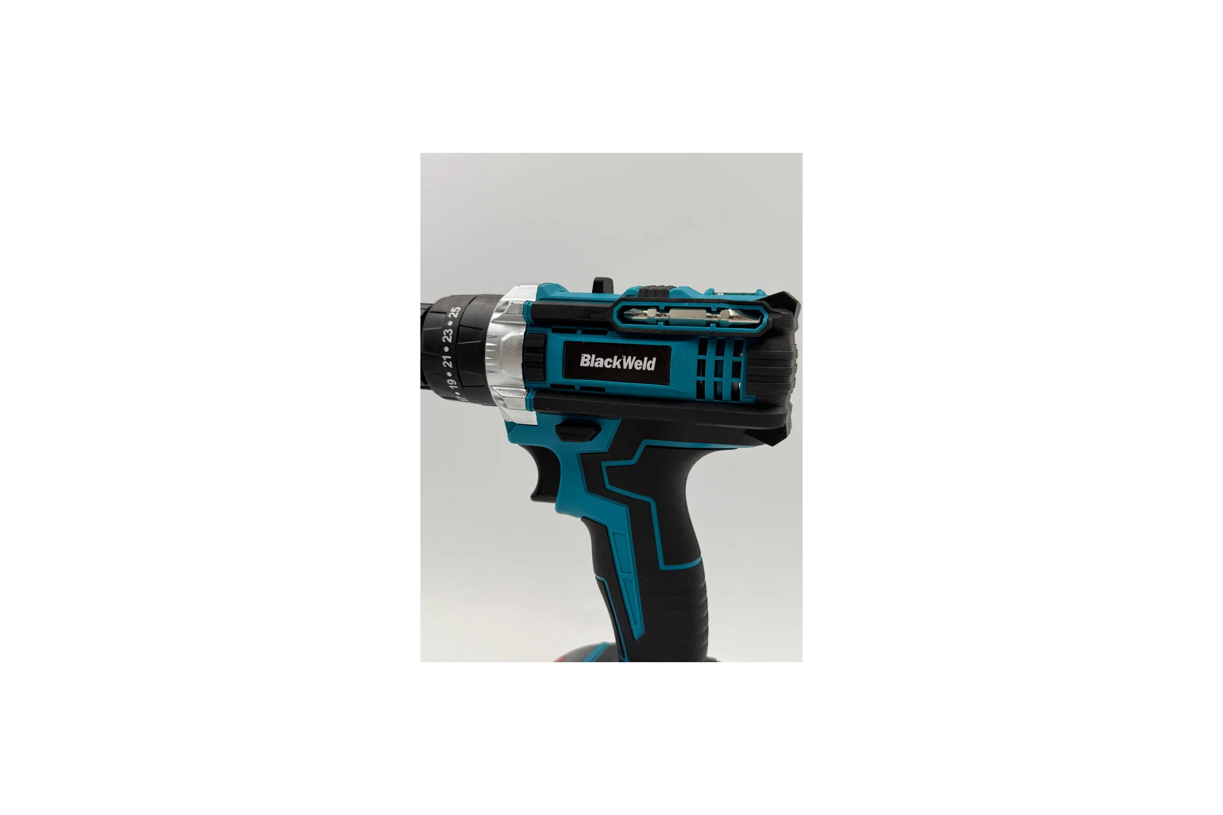 Дрель-шуруповерт BlackWeld аккумуляторная DZ04-2B 21V 2.0Ah 150154