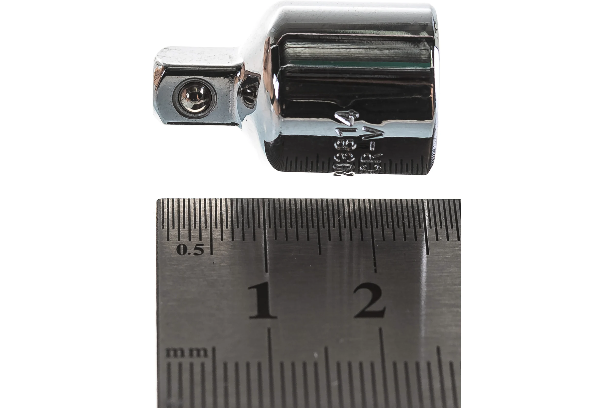 Переходник с F 3/8" DR на M 1/4" DR для торцевых головок Ombra 203814