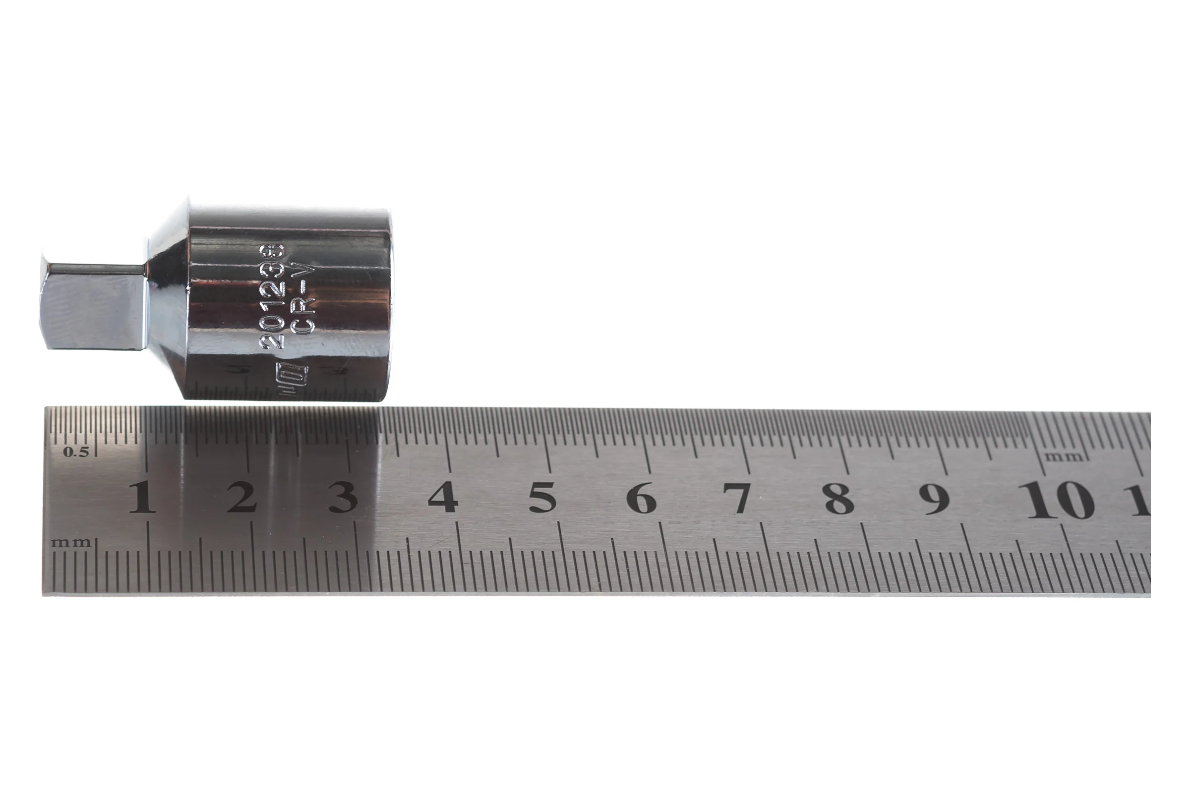 Переходник с F 1/2" DR на M 3/8" DR для торцевых головок Ombra 201238