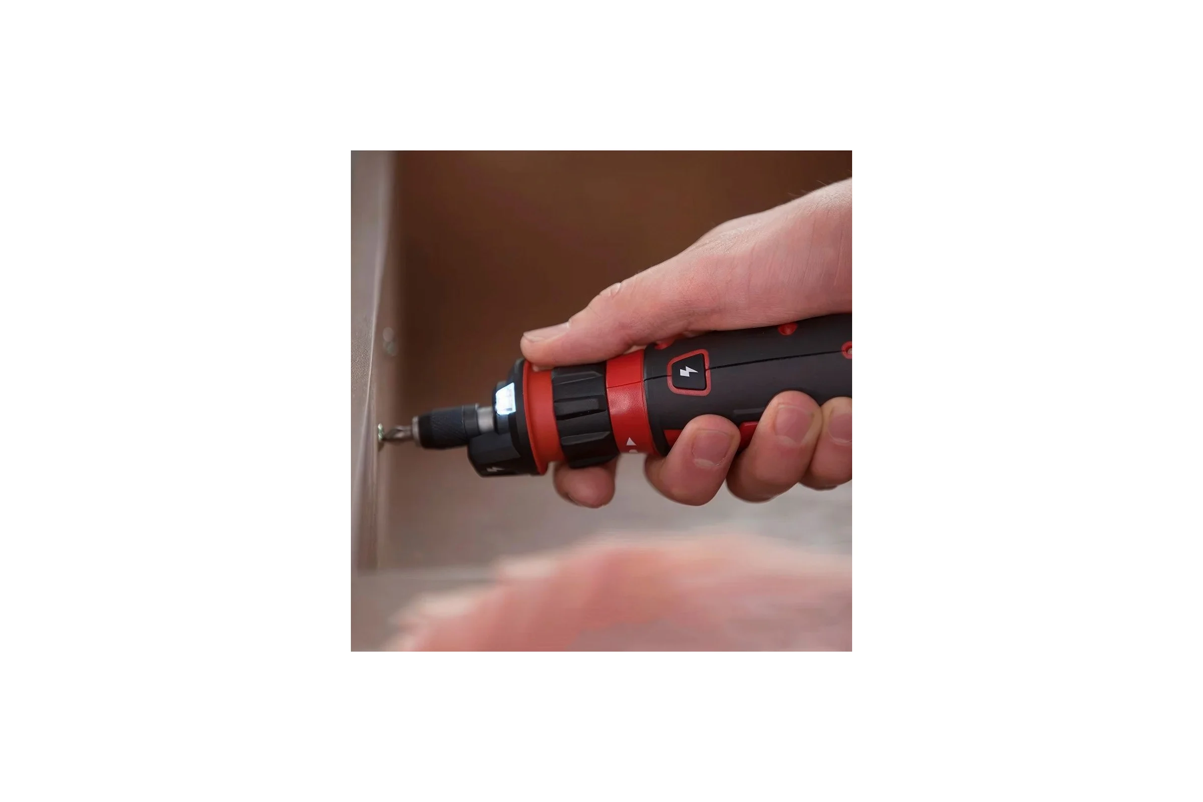 Аккумуляторная отвертка SKIL SD5612 4V SD5612SE01