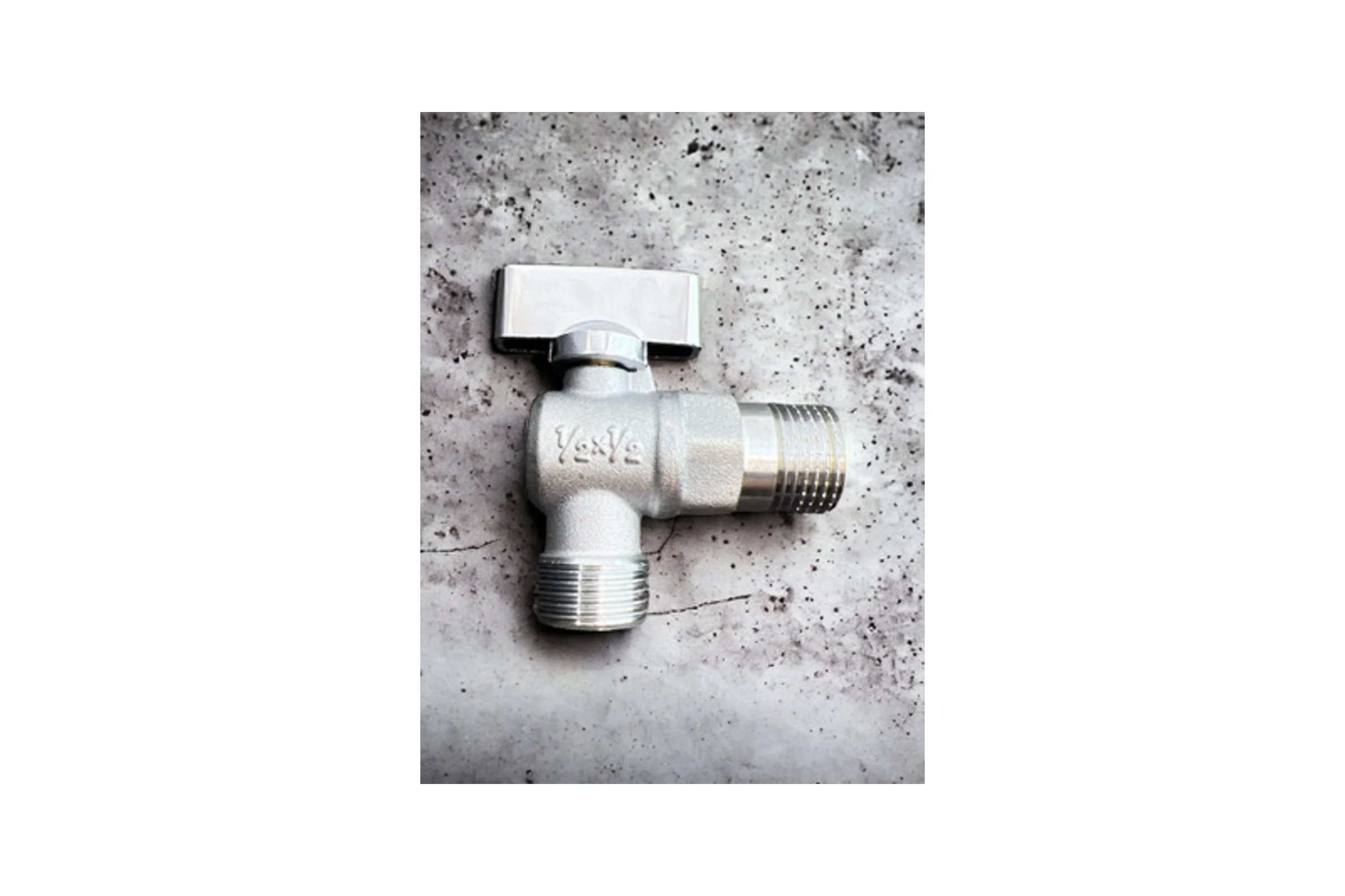 Кран шаровый угловой GRIALE 1/2 НР × 3/4 НР наружная-наружная резьба A152
