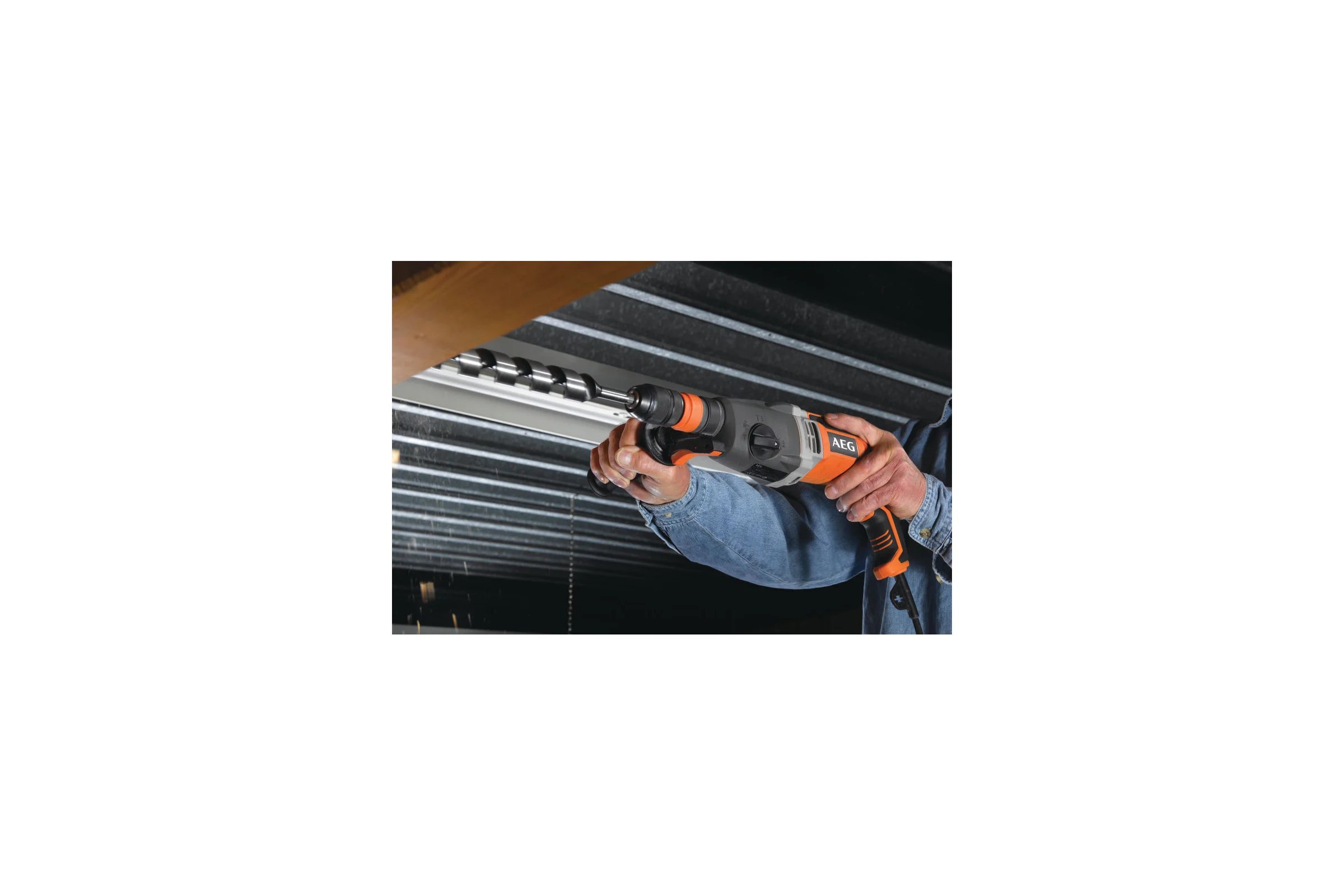 Перфоратор AEG KH 28 Super XE 4935428190