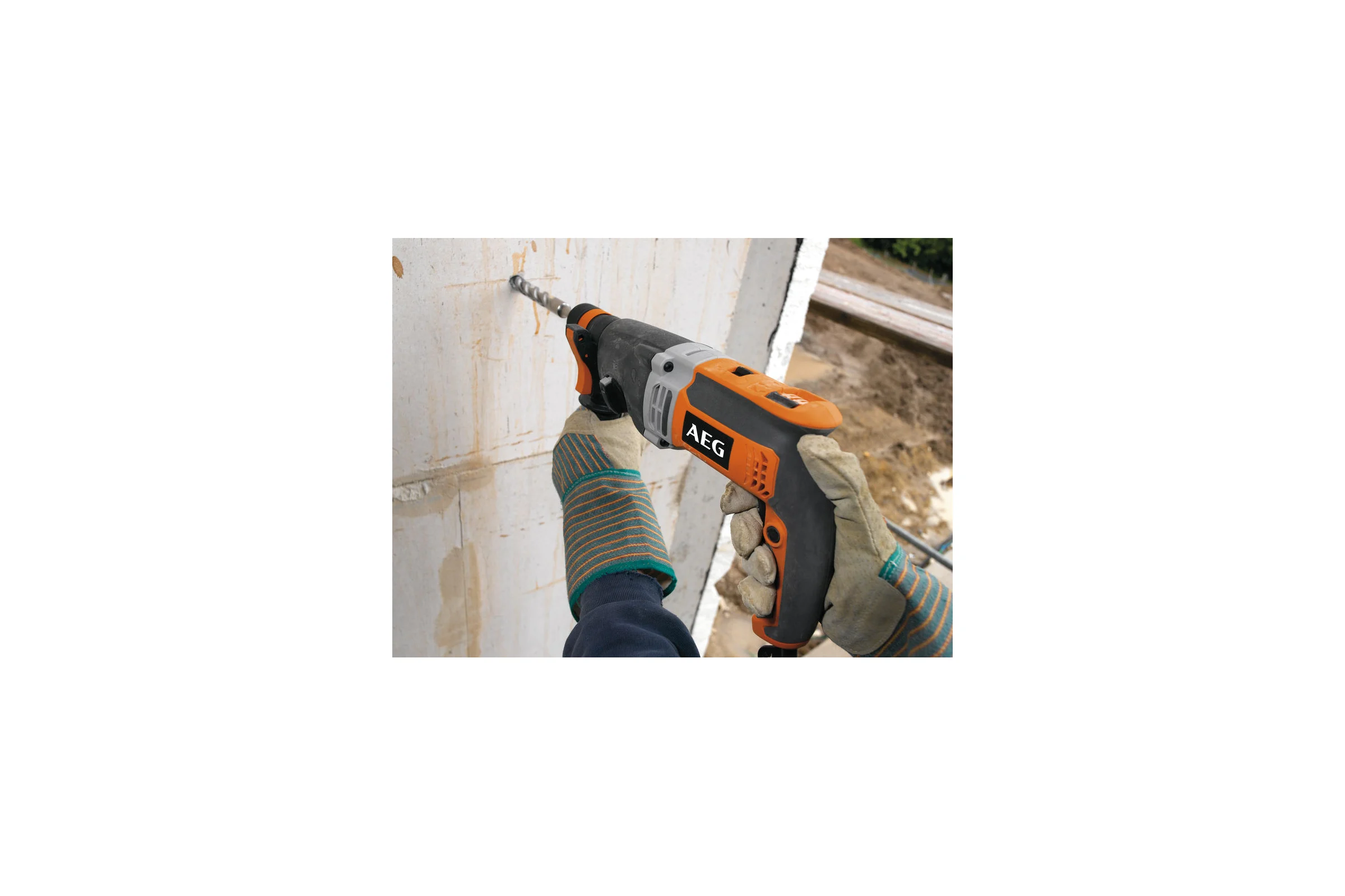 Перфоратор AEG KH 28 Super XE 4935428190