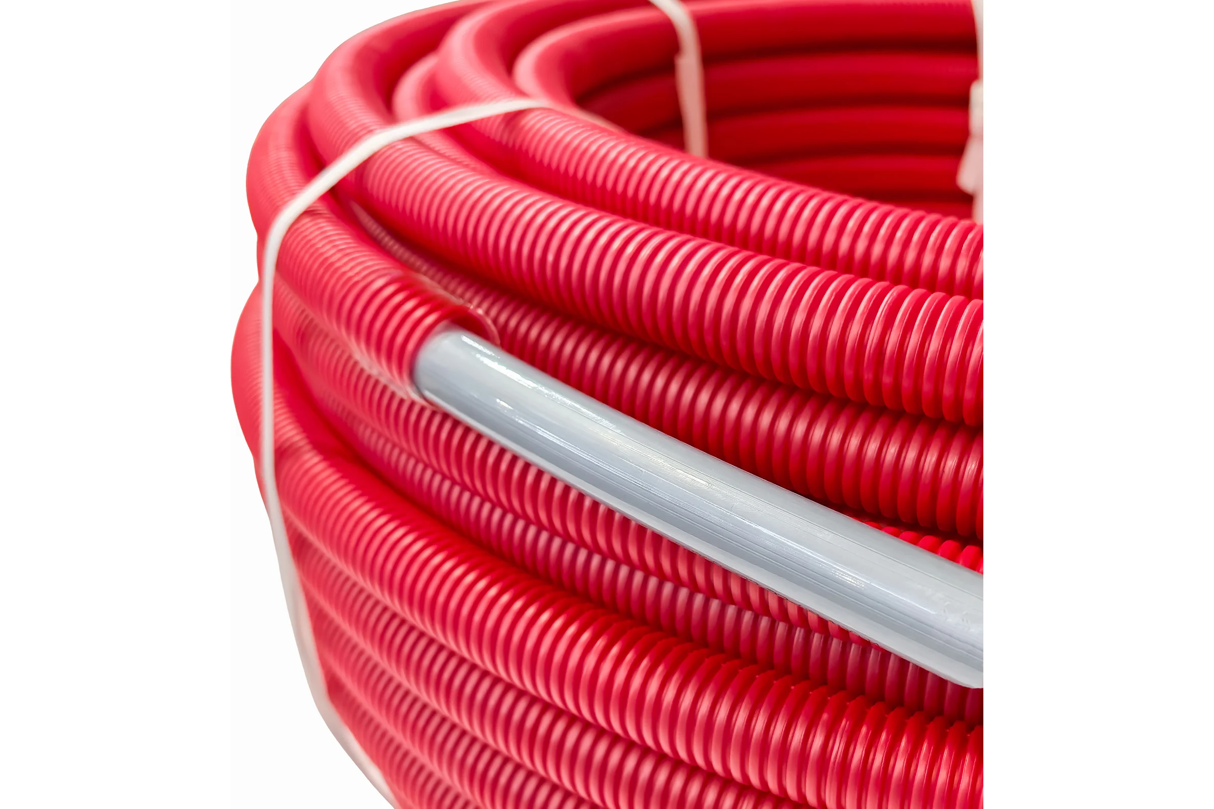 Труба RTP PEX-a, SDR7,4 d16x2,2 (100м) с антидиффузионным слоем EVOH в гофре красного цвета 51497