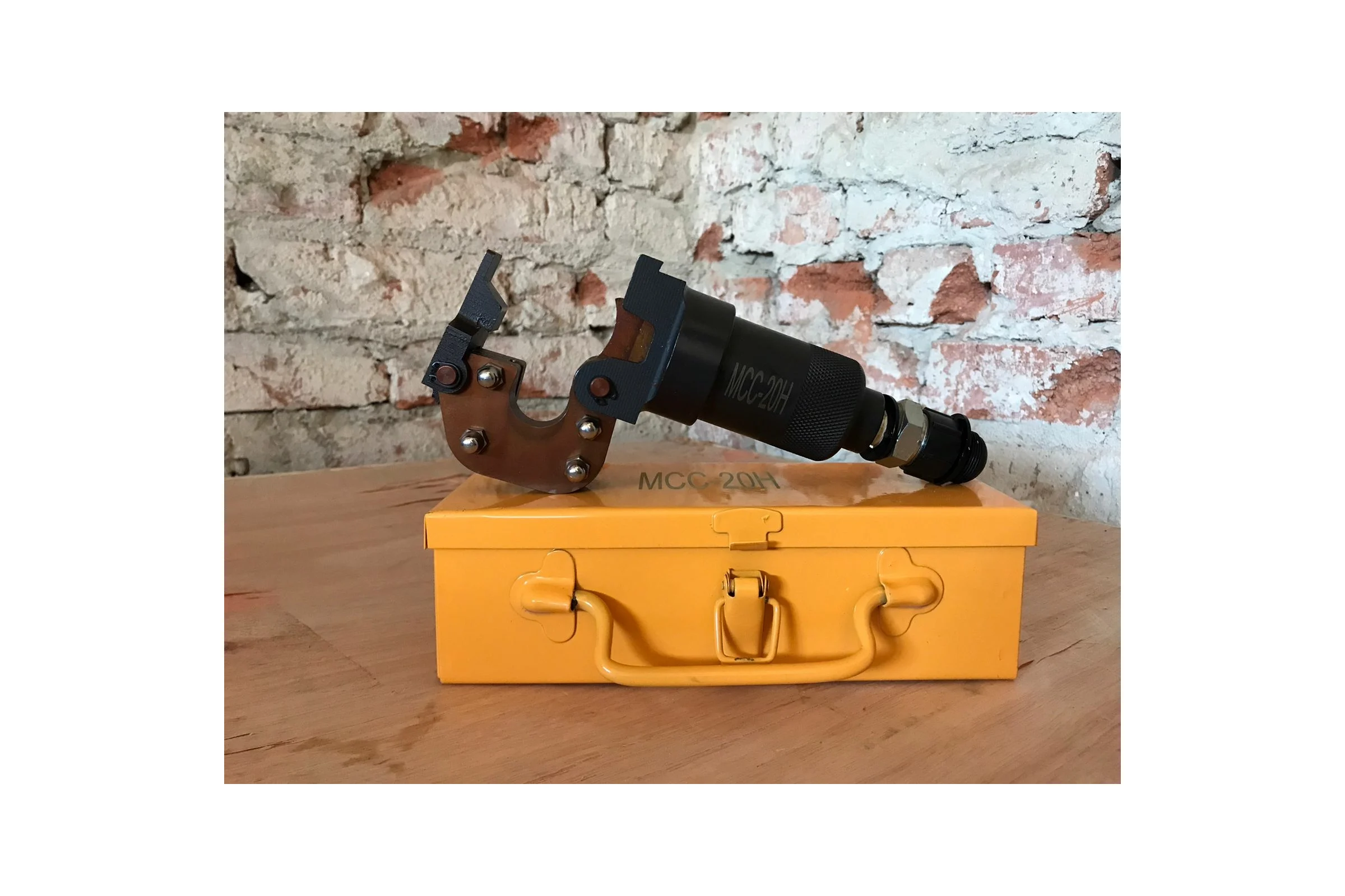 Гидравлические ножницы для резки троса Манкупер MCC-20HS