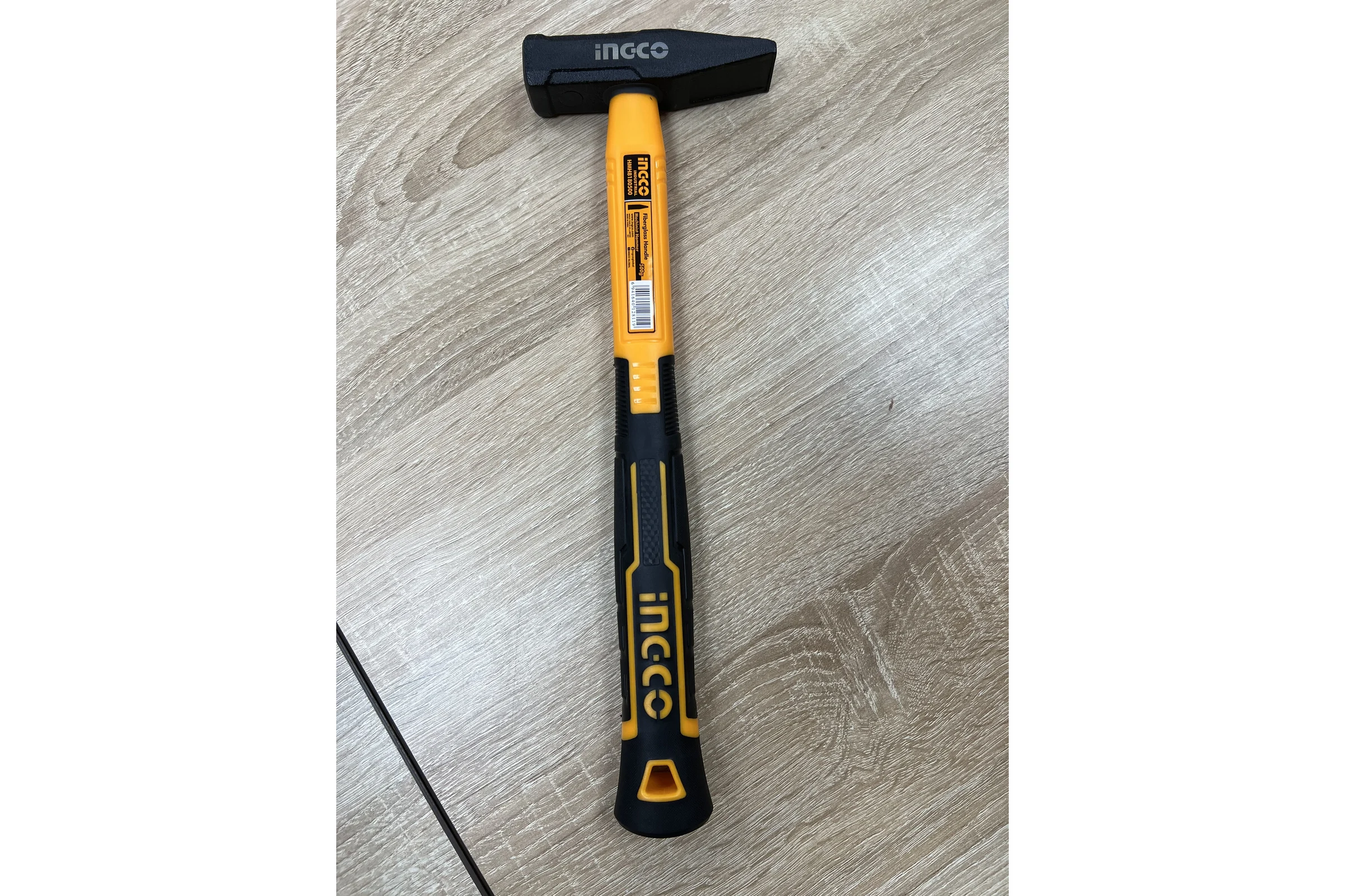 Слесарный молоток INGCO 500 г HMH8180500