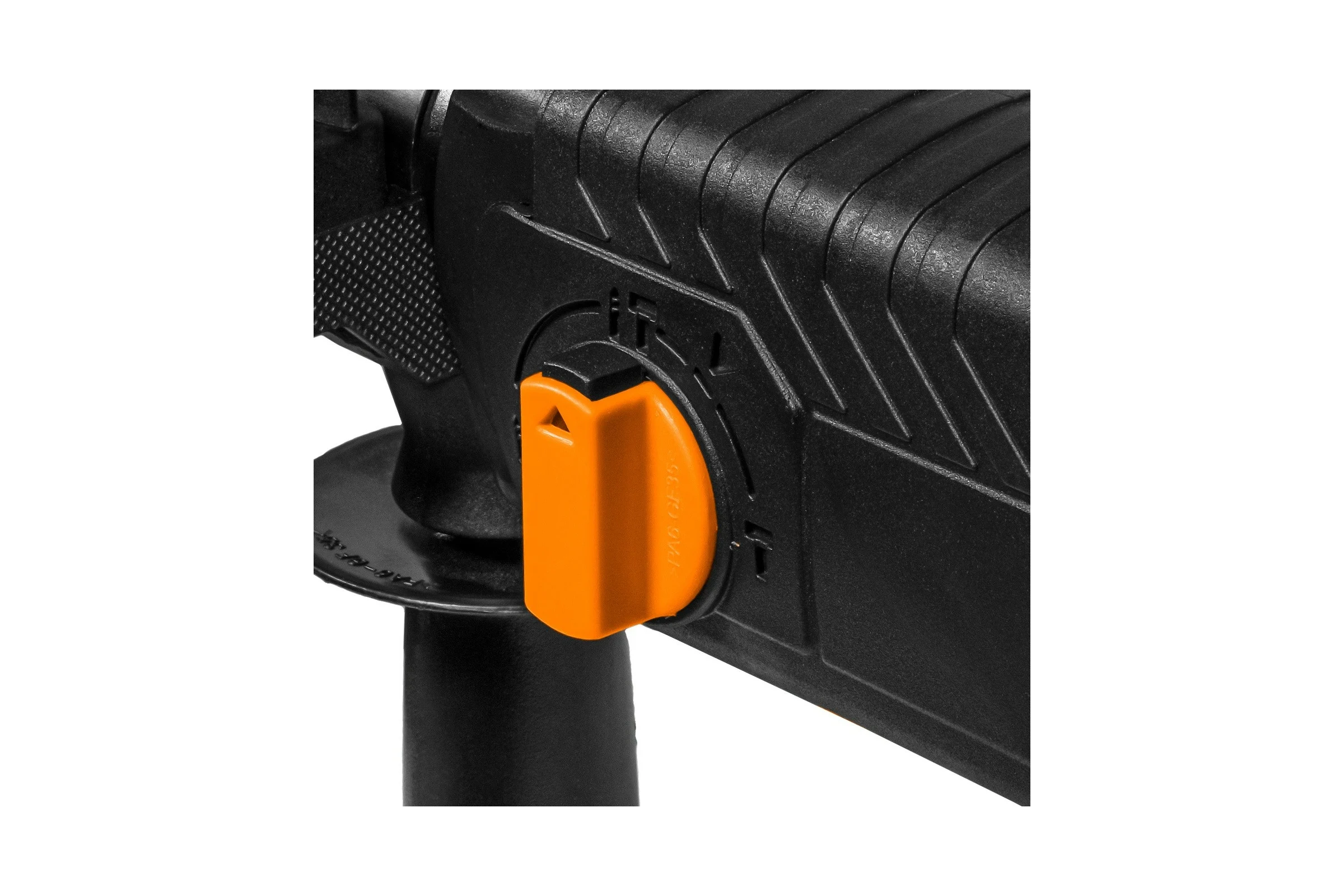 Электрический перфоратор BORT BHD-705-P 93413175