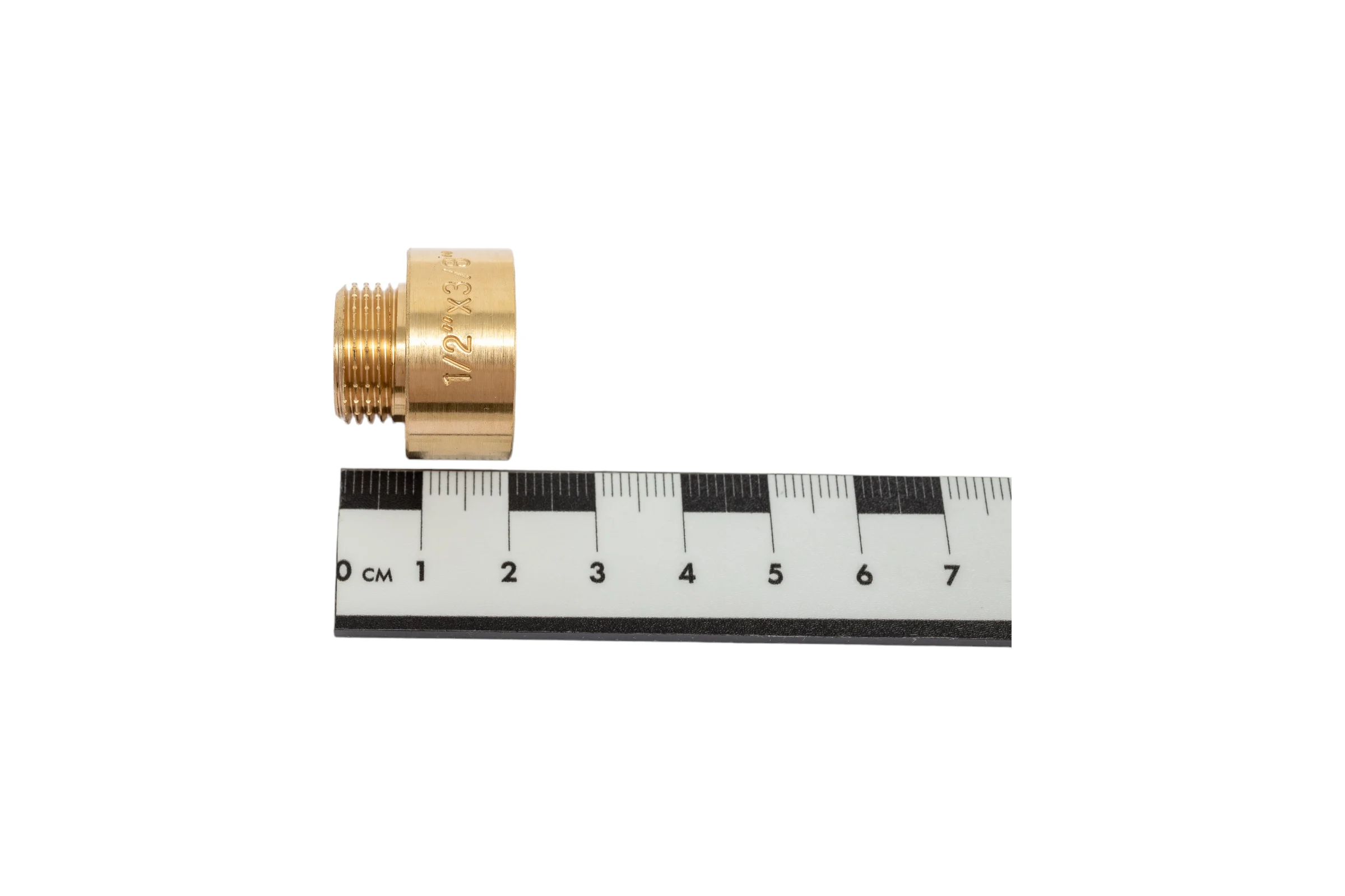Латунный переход AV Engineering внутренняя-наружная 1/2x3/8 AVE304002