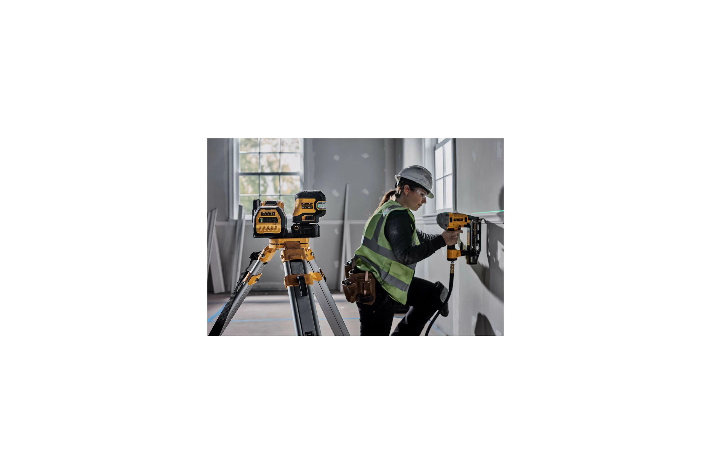 Лазерный построитель плоскостей Dewalt 18В, зеленый DCE825D1G18-QW