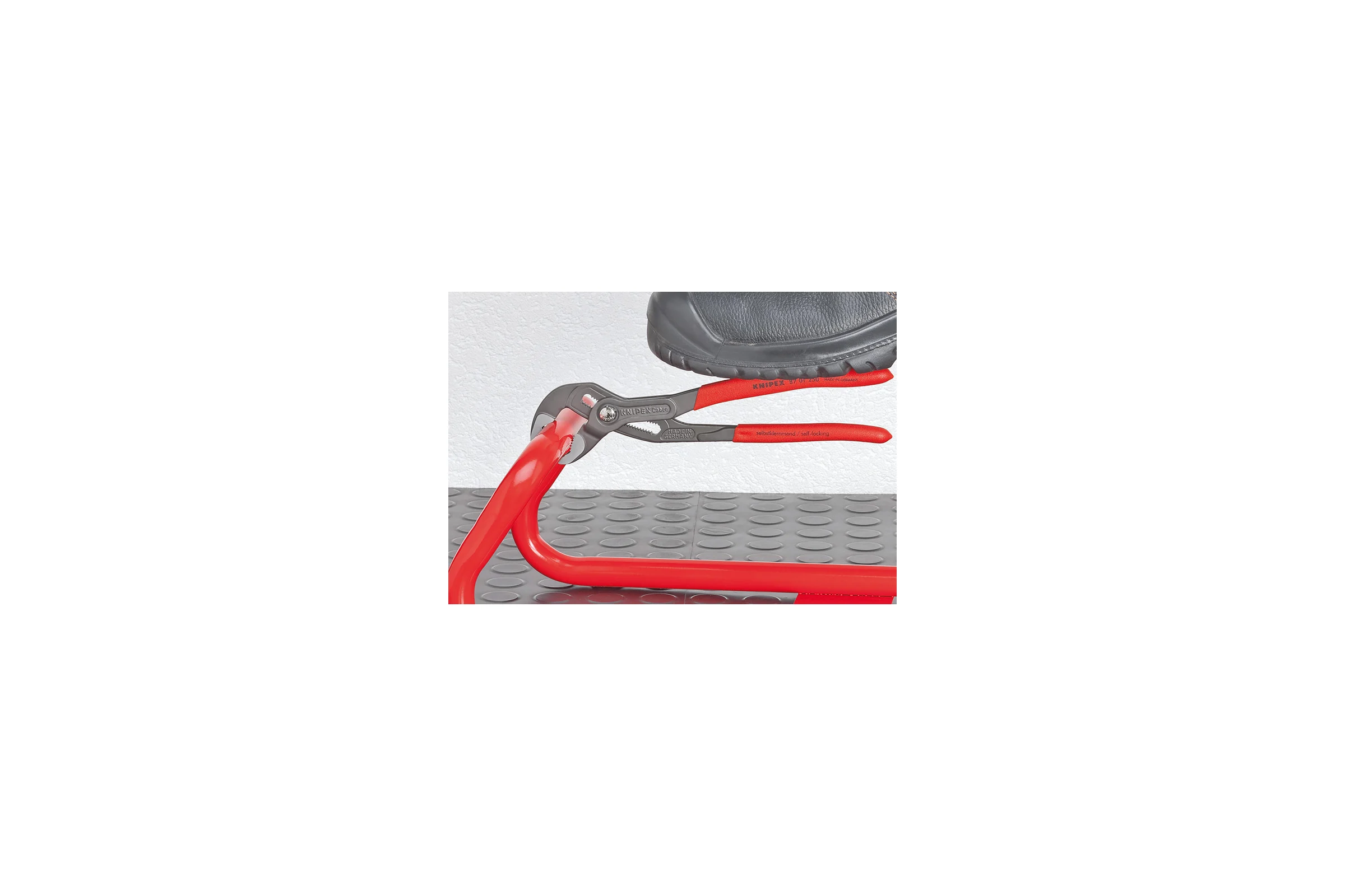 Универсальные переставные клещи KNIPEX КОБРА KN-8701250SB