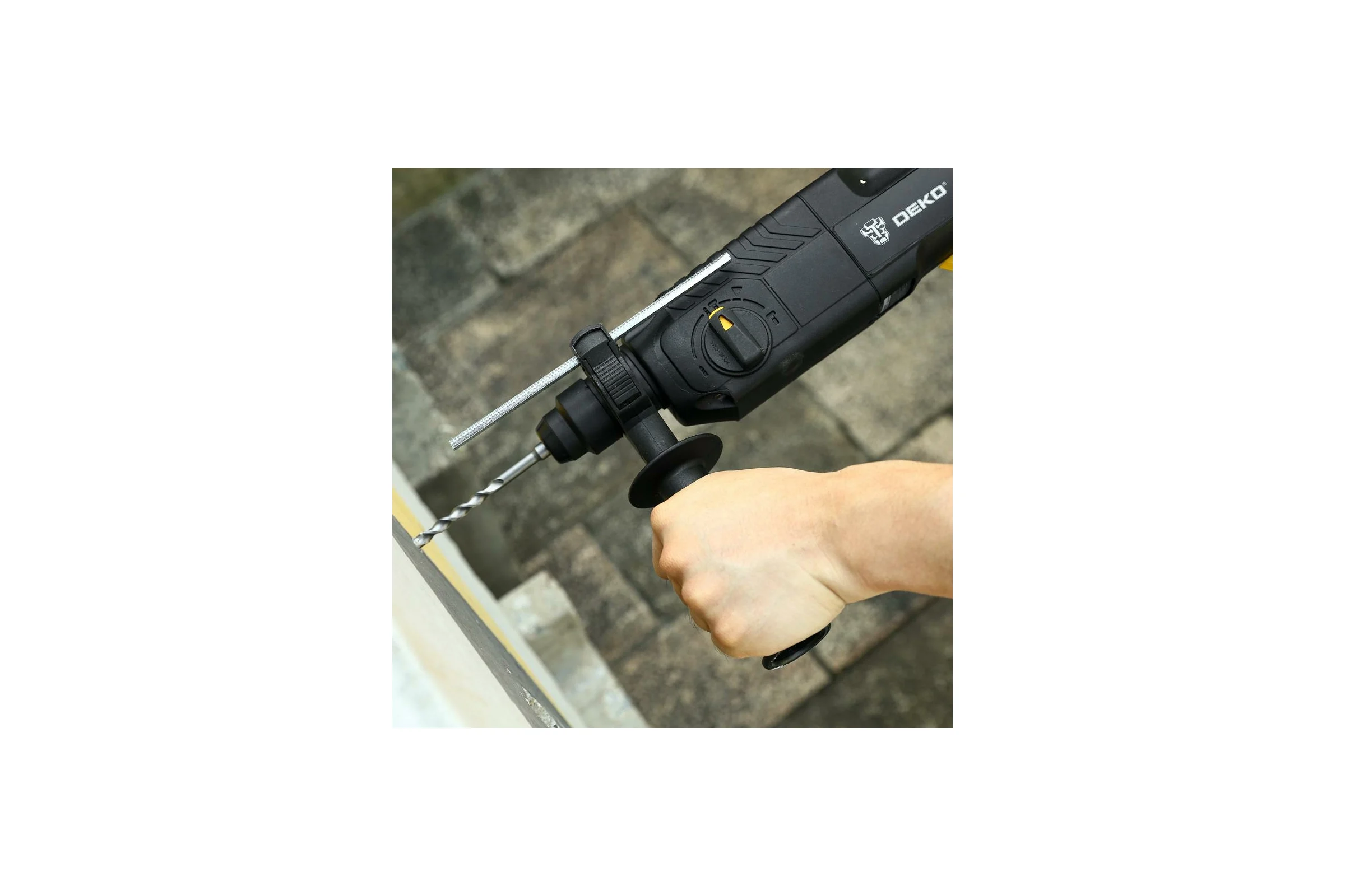 Сетевой перфоратор DEKO DKH850W 850 Вт, 3 Дж, в кейсе 063-4256