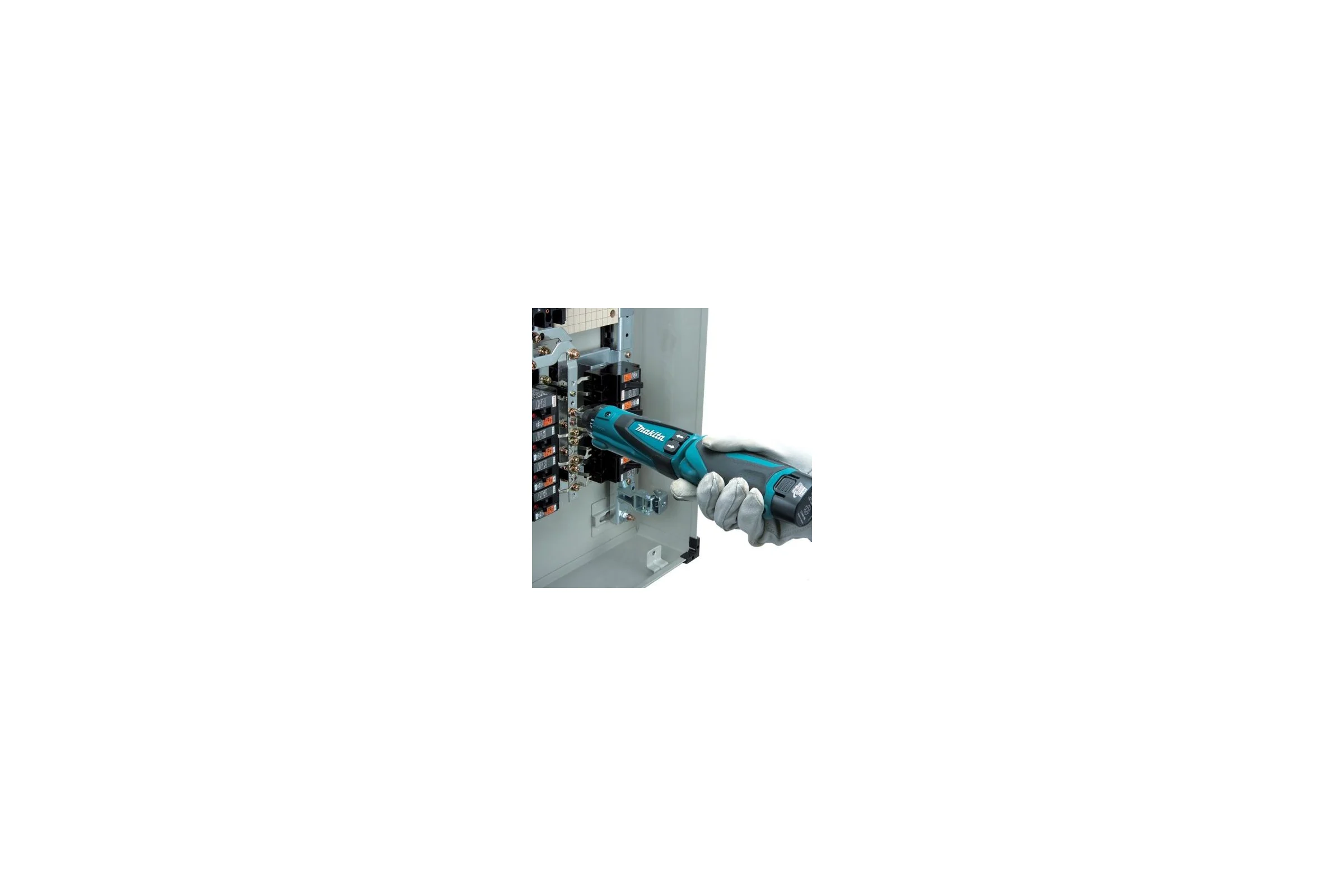 Аккумуляторная отвертка Makita DF 010 DSE