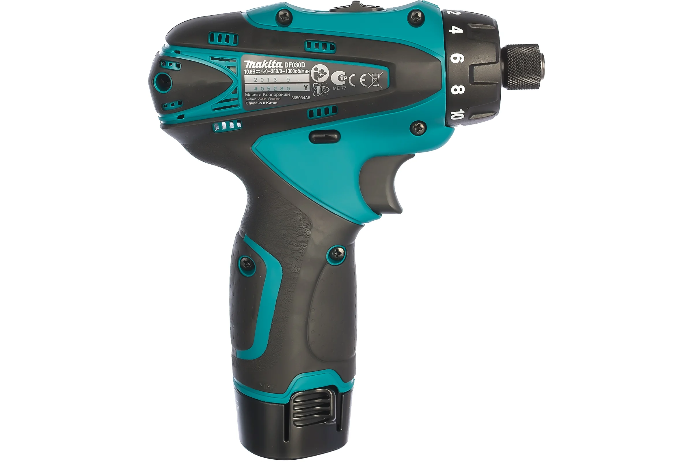 Аккумуляторный шуруповерт Makita DF 030 DWE