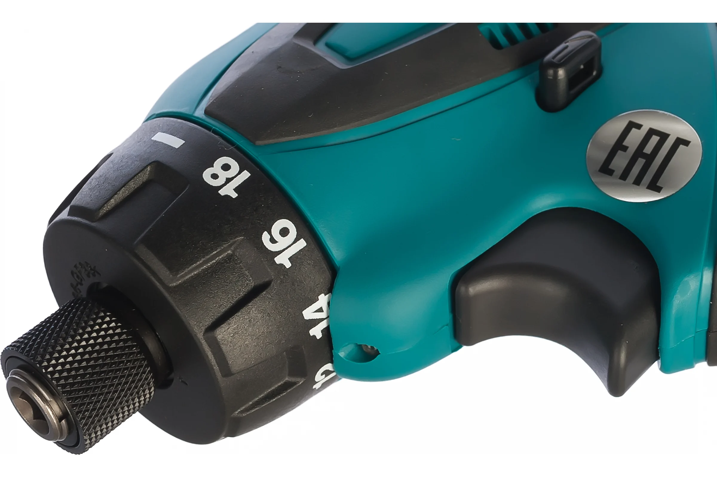 Аккумуляторный шуруповерт Makita DF 030 DWE