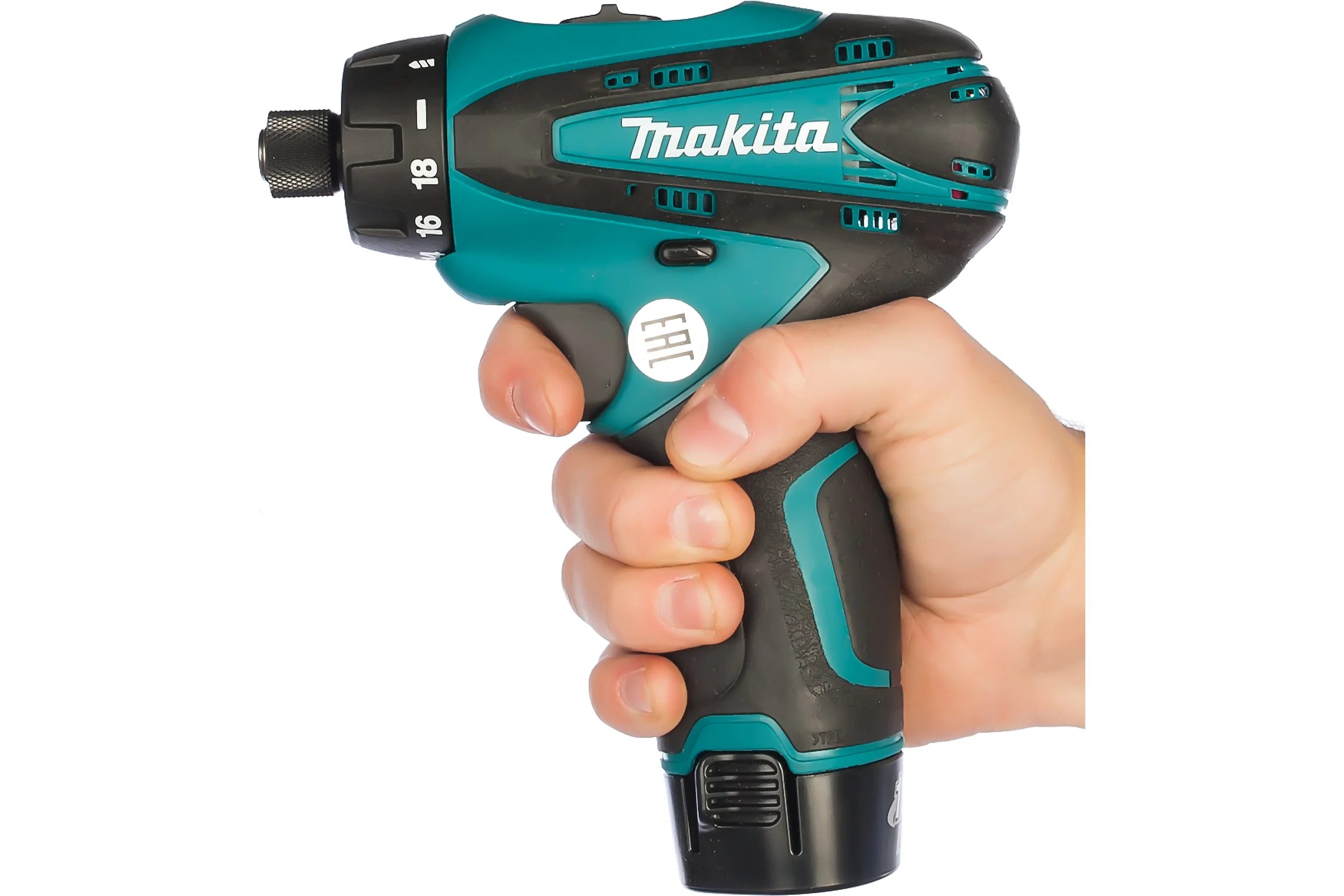 Аккумуляторный шуруповерт Makita DF 030 DWE