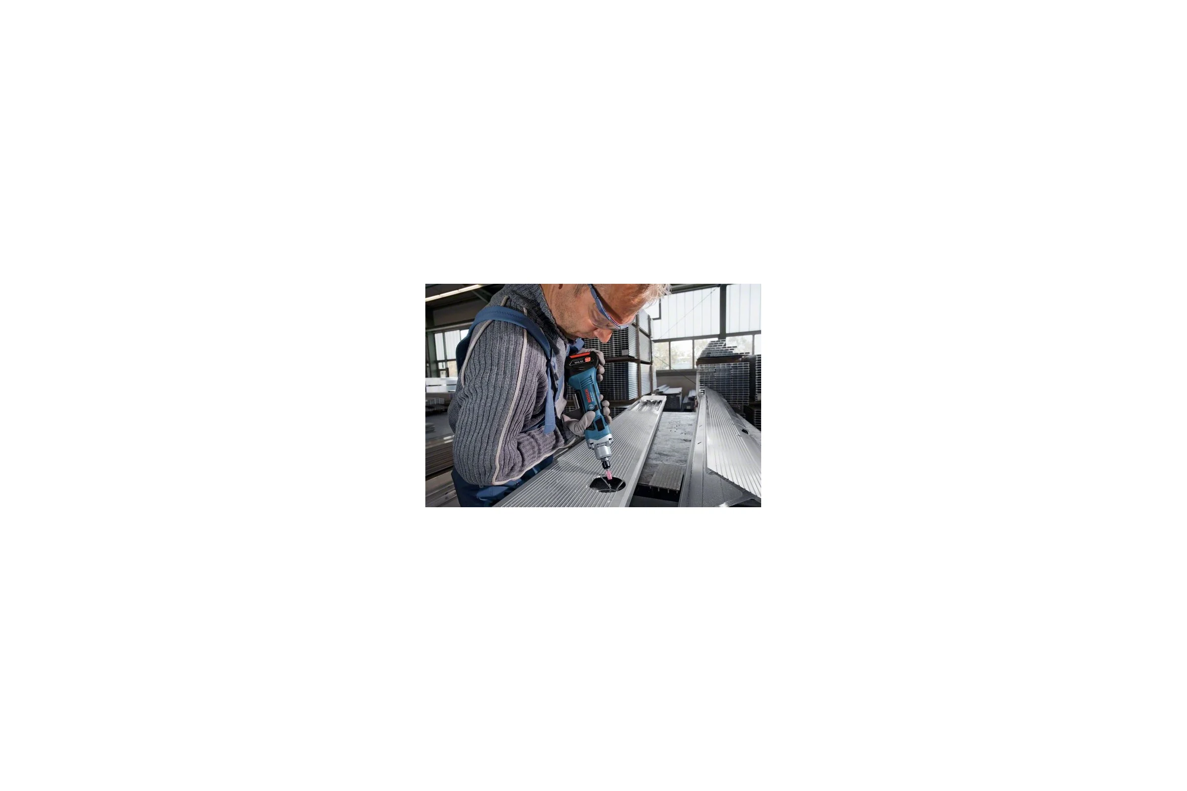 Аккумуляторная прямая шлифмашина Bosch GGS 18 V-LI 0.601.9B5.300