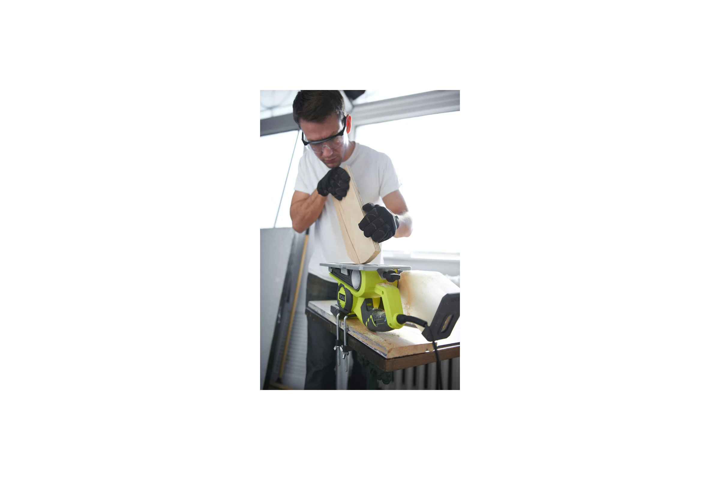 Ленточная шлифмашина Ryobi EBS800V 5133001146