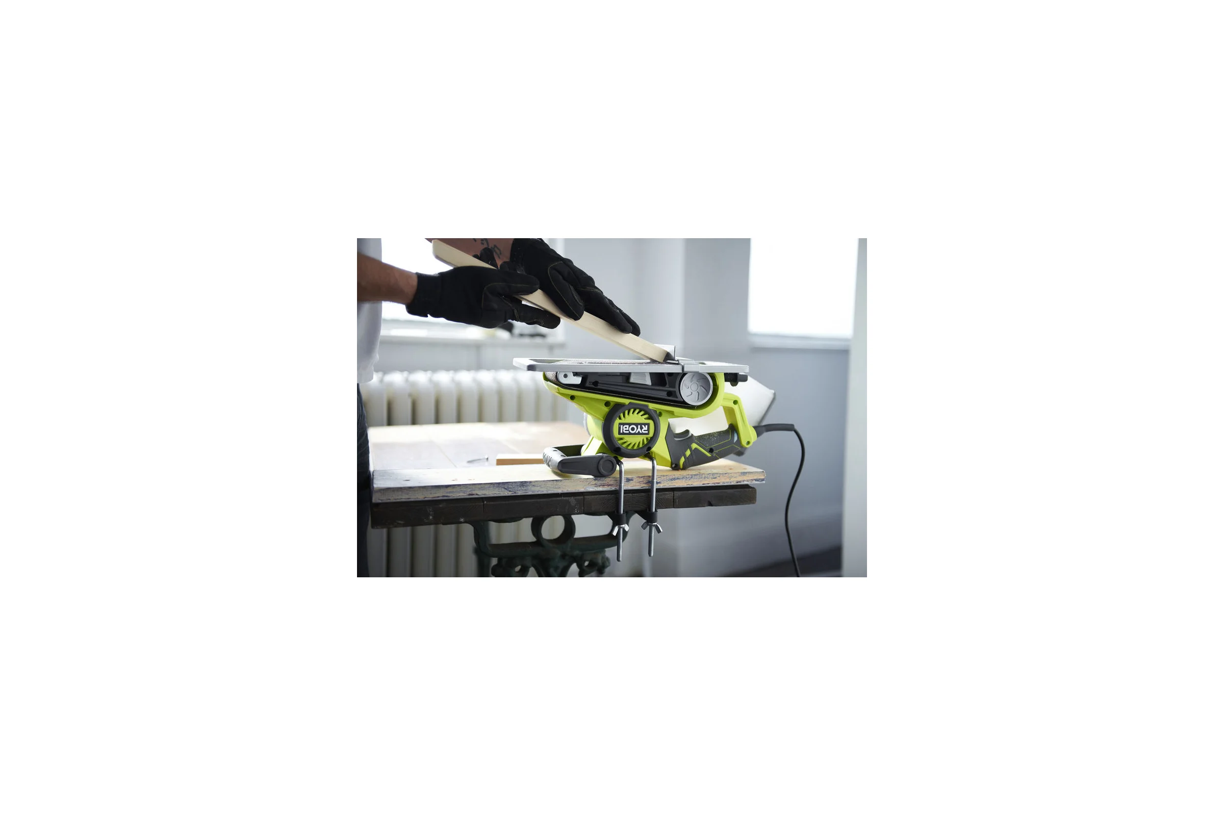 Ленточная шлифмашина Ryobi EBS800V 5133001146
