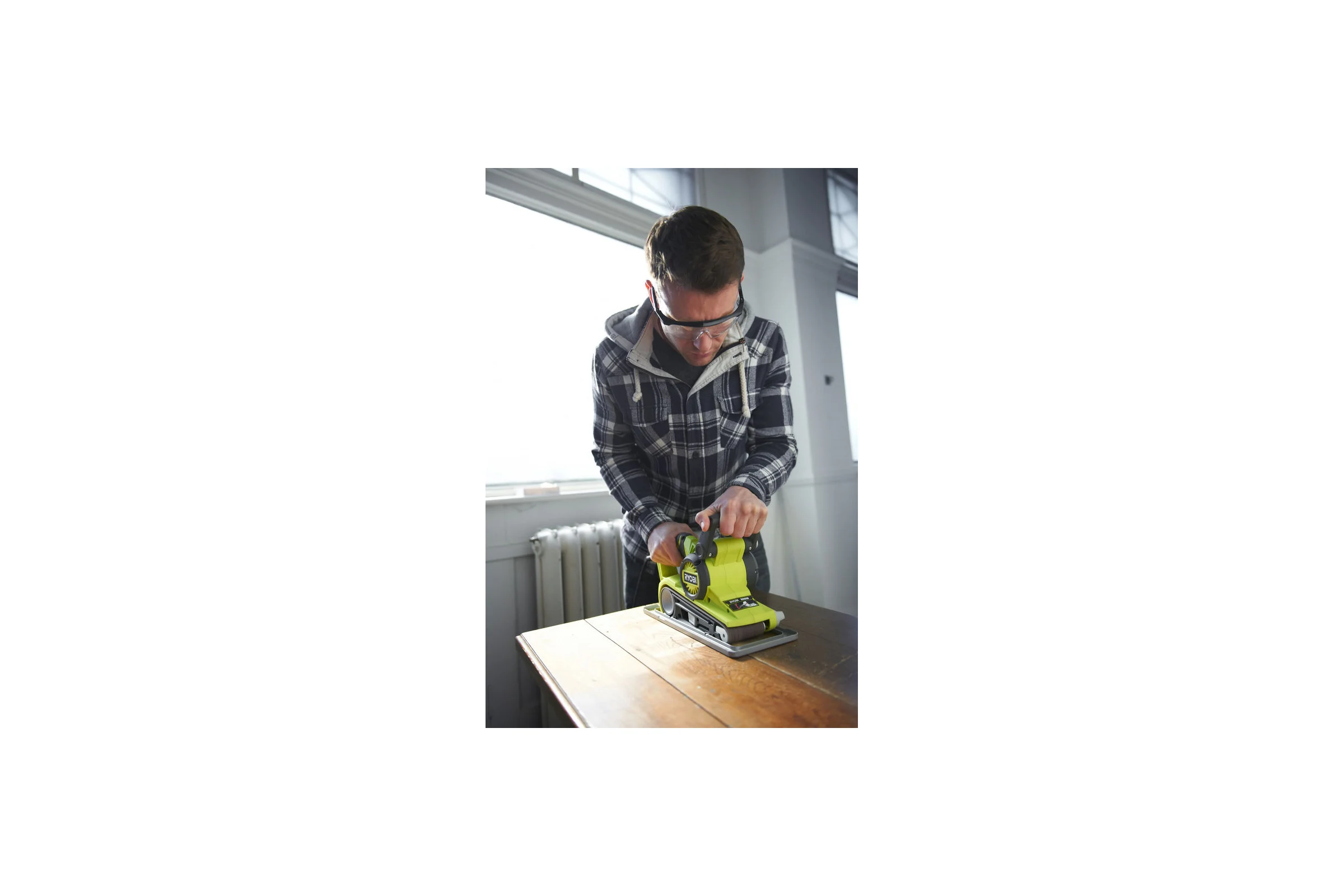 Ленточная шлифмашина Ryobi EBS800V 5133001146
