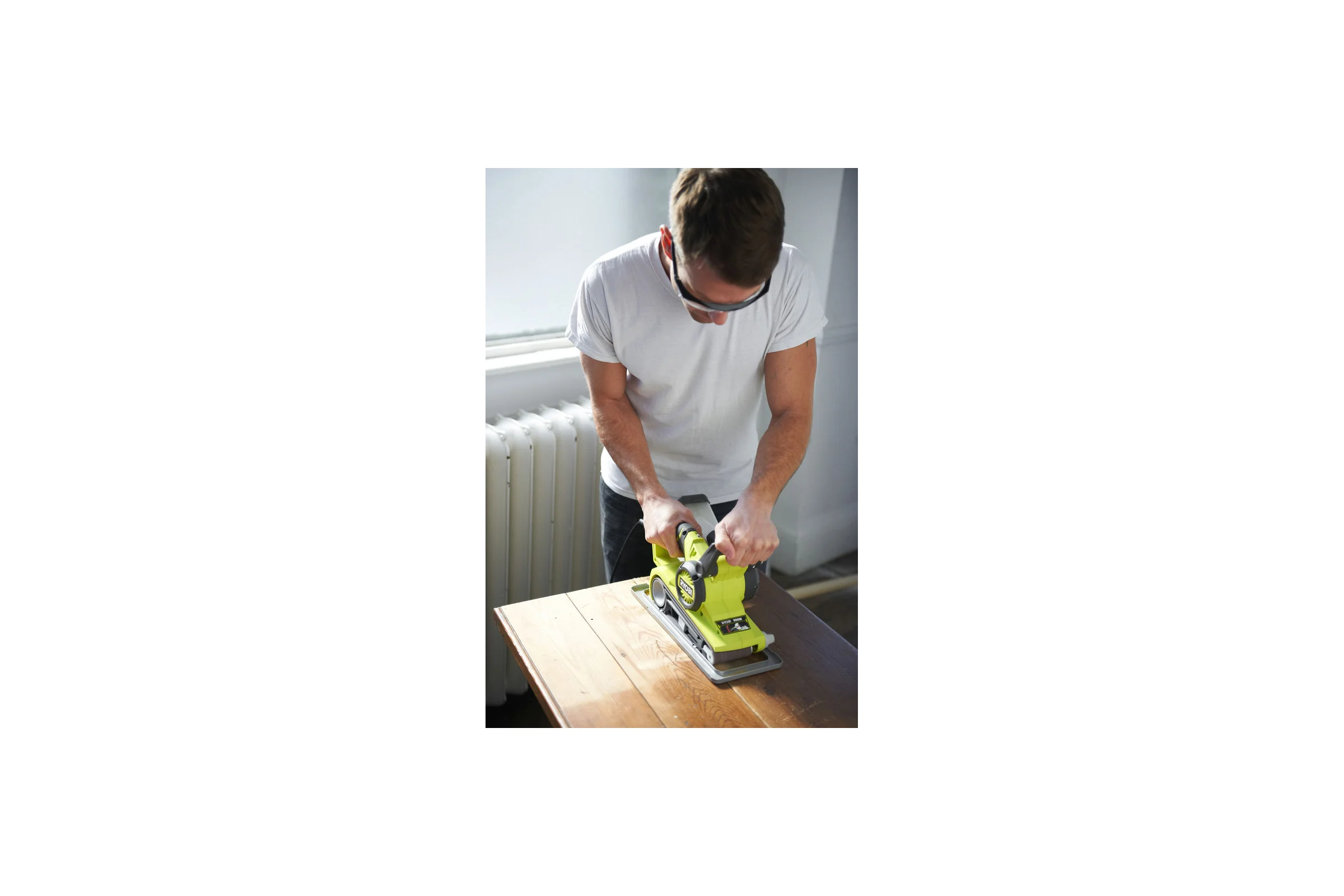 Ленточная шлифмашина Ryobi EBS800V 5133001146