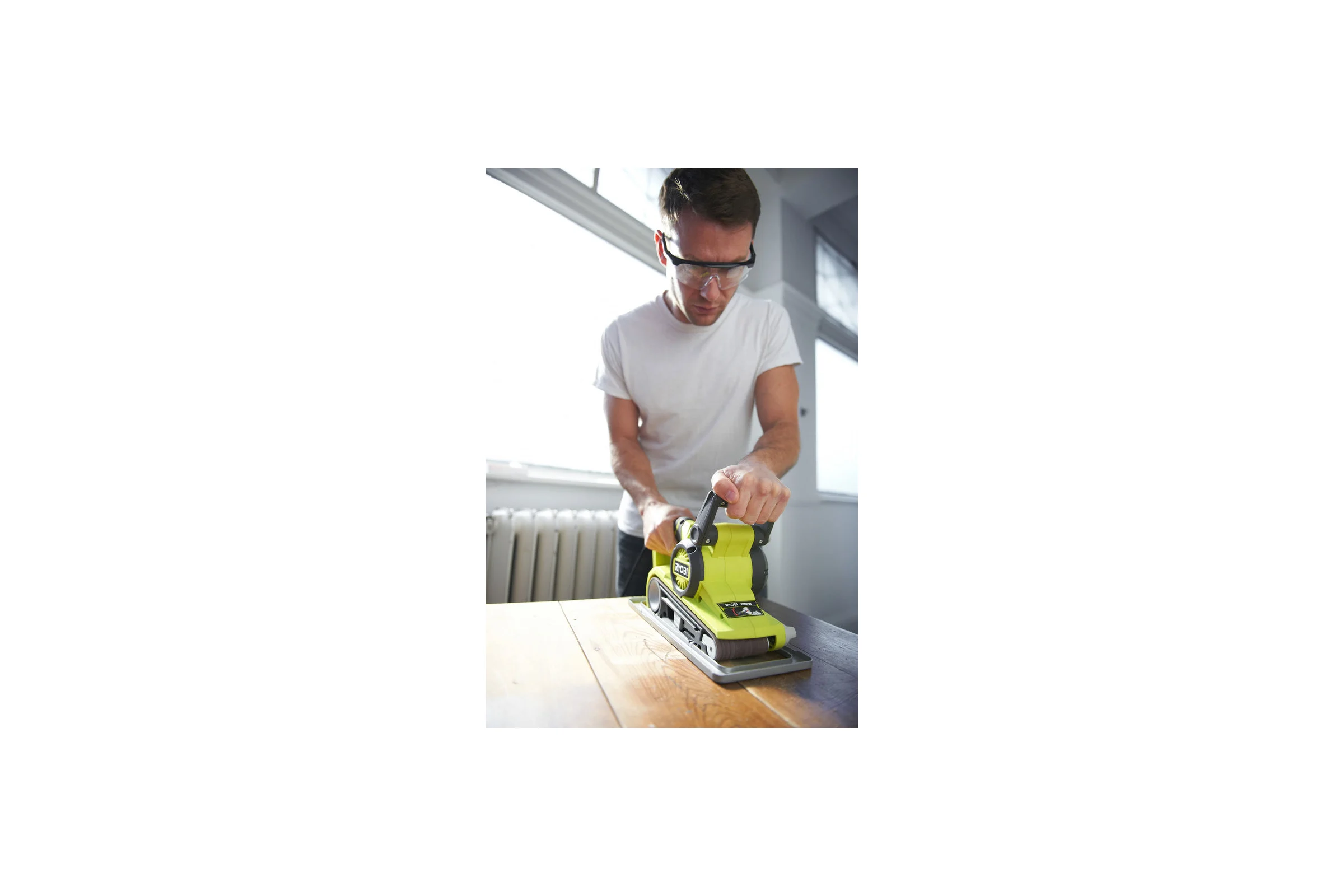 Ленточная шлифмашина Ryobi EBS800V 5133001146