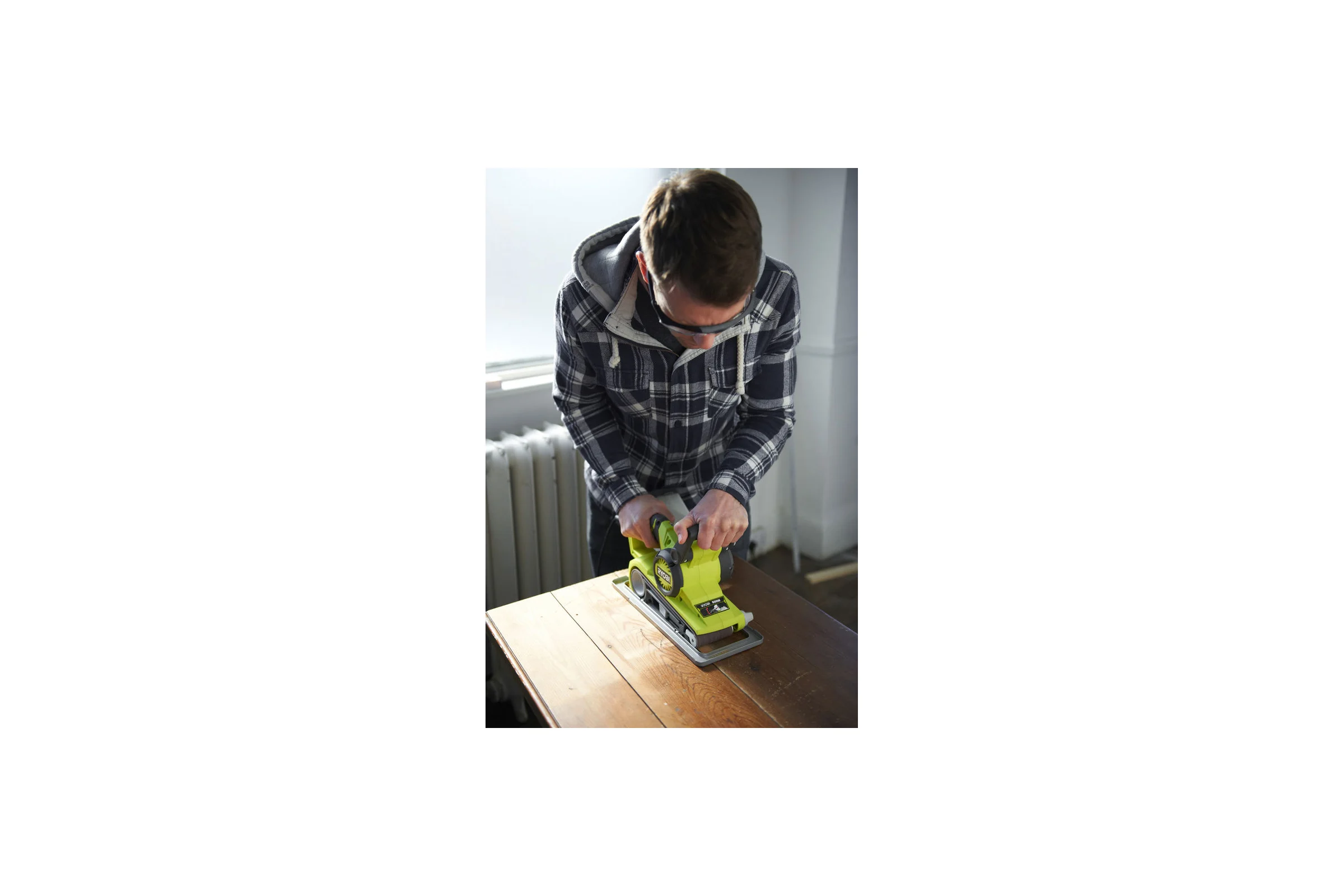 Ленточная шлифмашина Ryobi EBS800V 5133001146