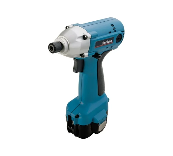 Аккумуляторный ударный шуруповерт Makita 6990 DWAE