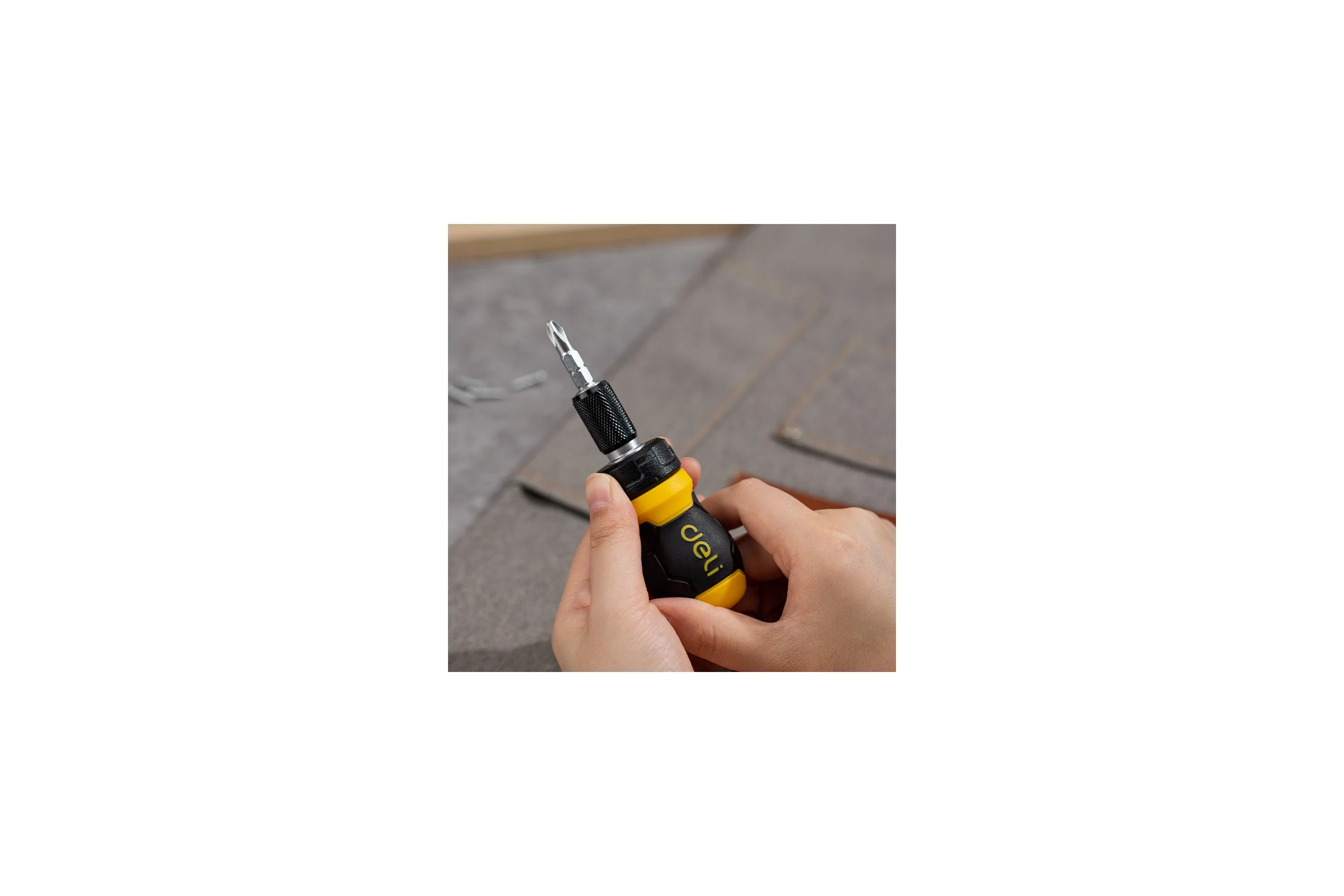 Двухсторонняя отвертка DELI с трещоткой, PH2+SL6 DL626010 (Cr-V, регулируемая длина 110-150мм, диаметр хвостовика 6мм) 98381