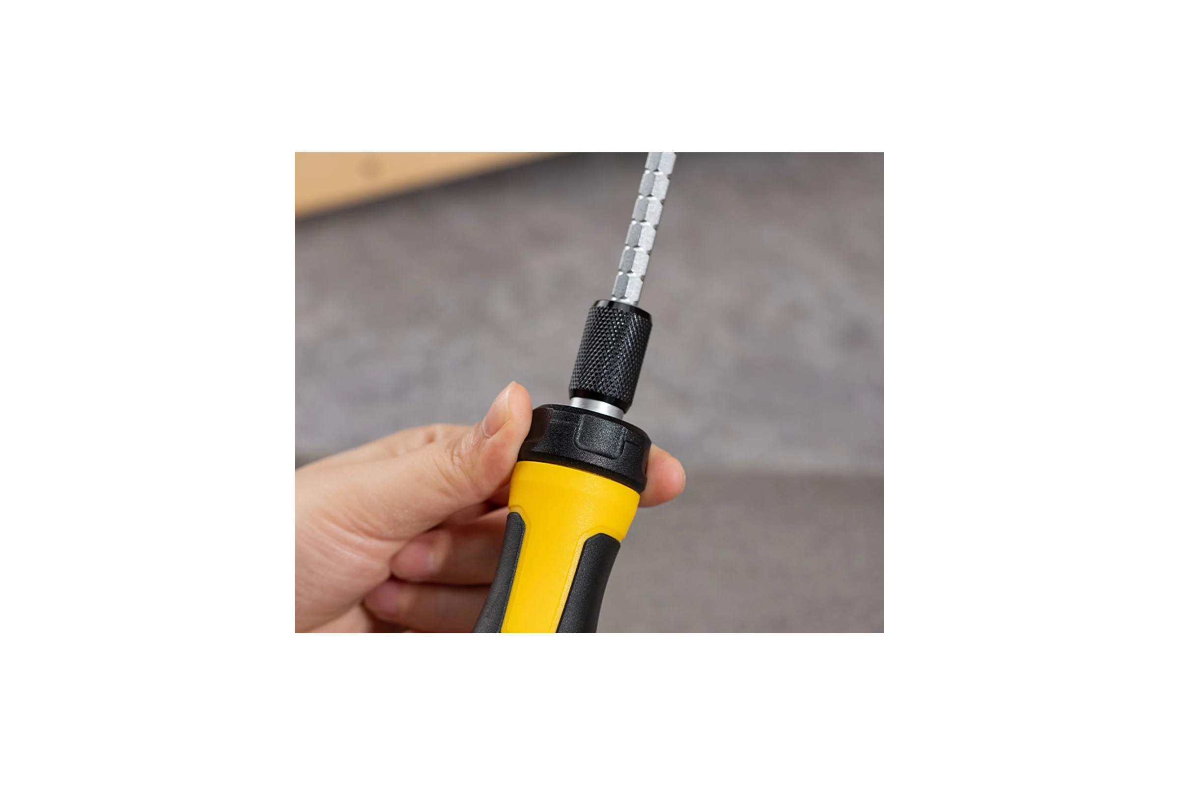 Двухсторонняя отвертка DELI DL626011 с трещоткой, PH2+SL6 180 мм 98383