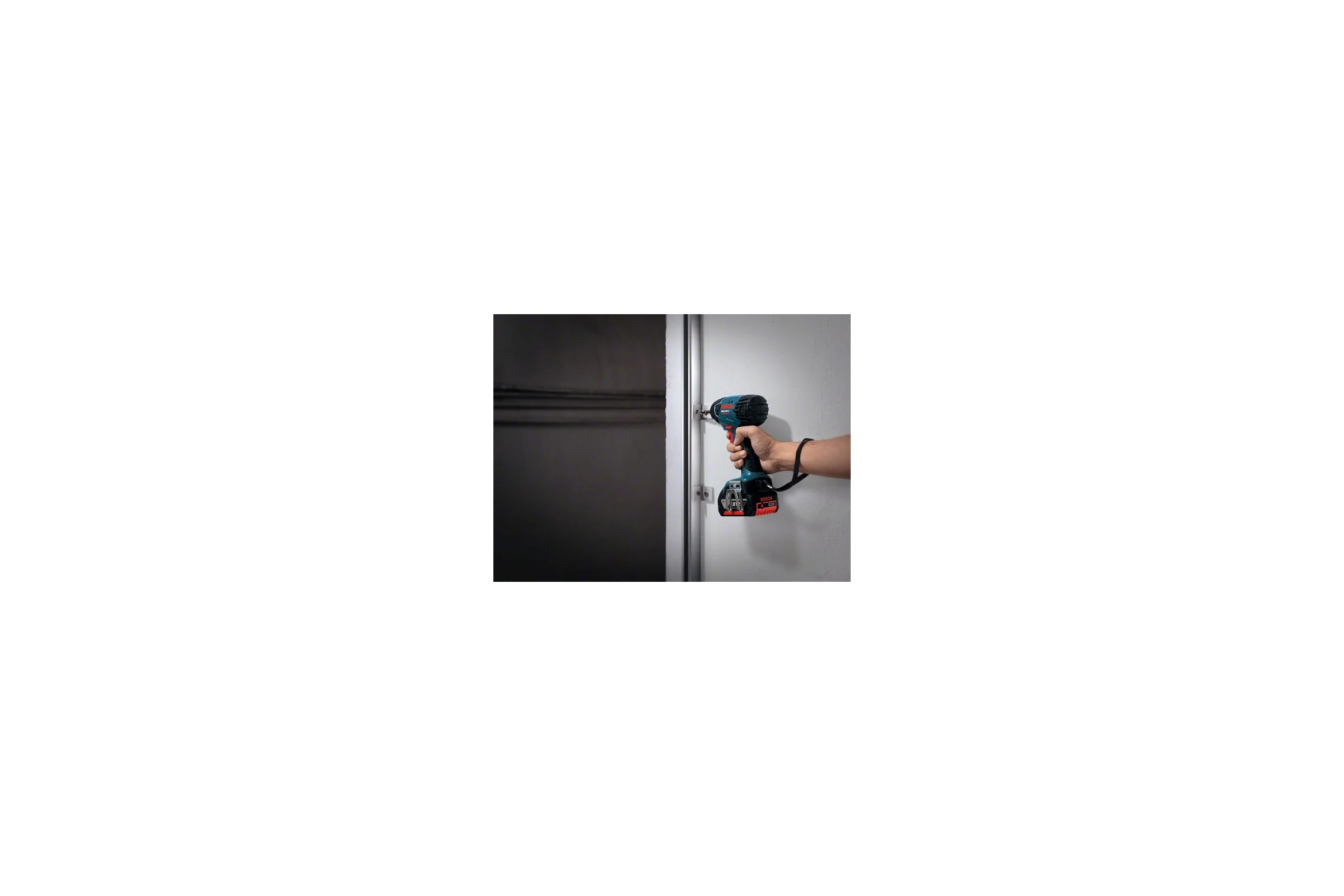 Аккумуляторный ударный гайковерт Bosch GDR 18 V-LI 0.601.9A1.30E