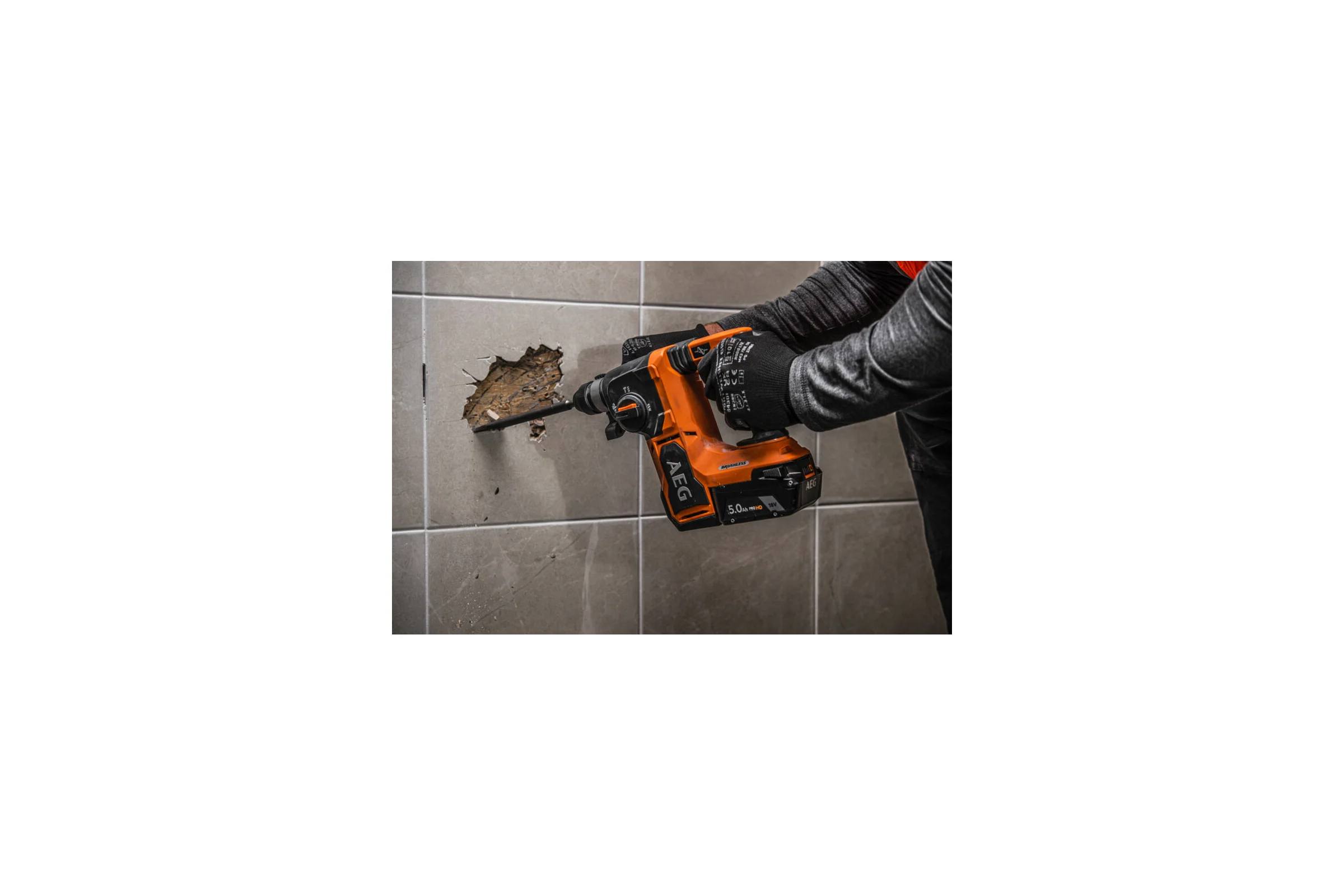 Аккумуляторный бесщеточный перфоратор AEG BBH18BL2-0 18В 4935480697