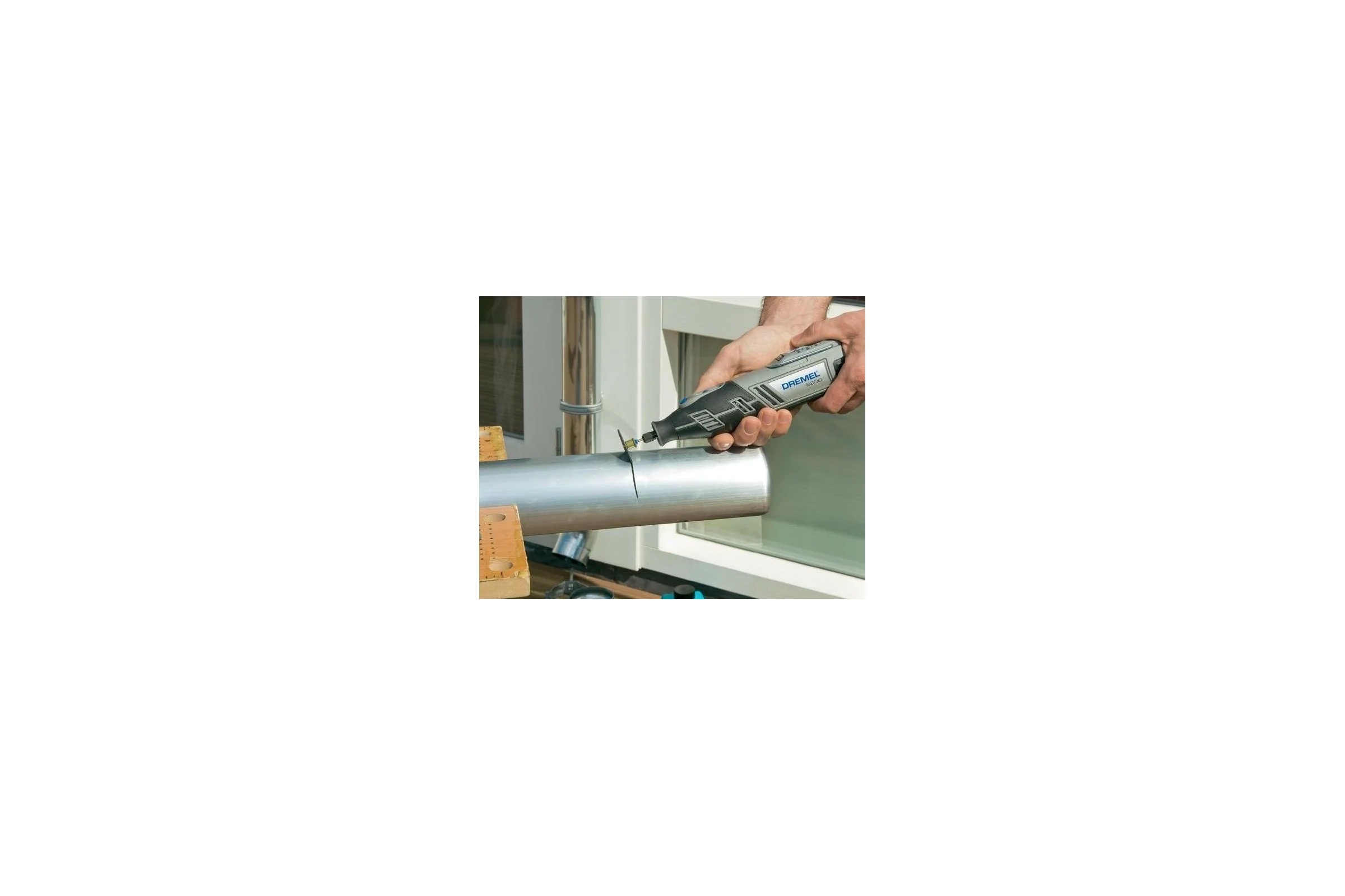 Аккумуляторный гравер Dremel 8200-20 F0138200JM