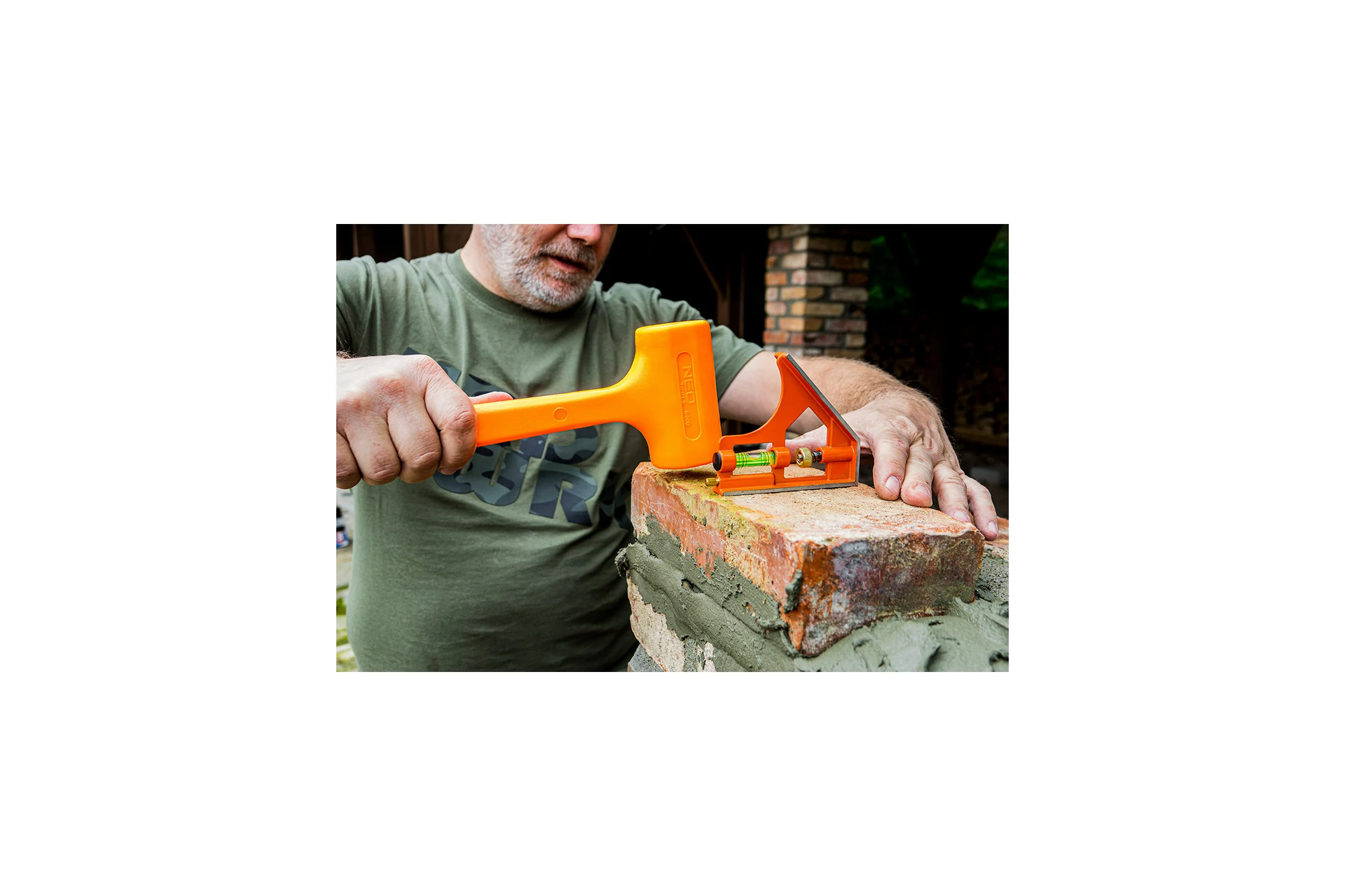 Безынерционный молоток NEO Tools 1360 г 25-073