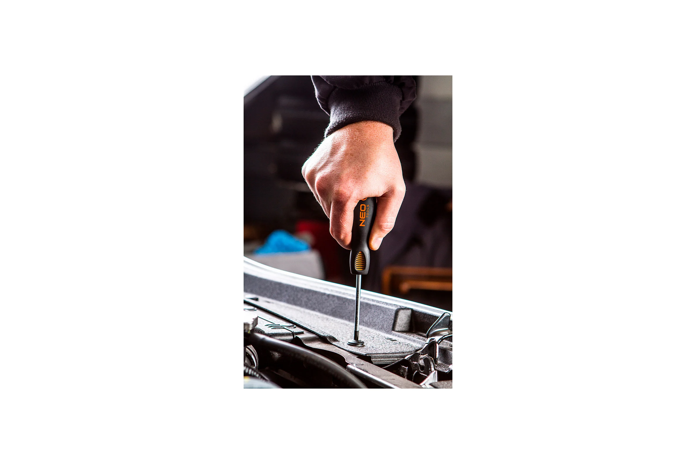 Крестовая отвертка NEO Tools PZ2x200 мм CrMo 04-035