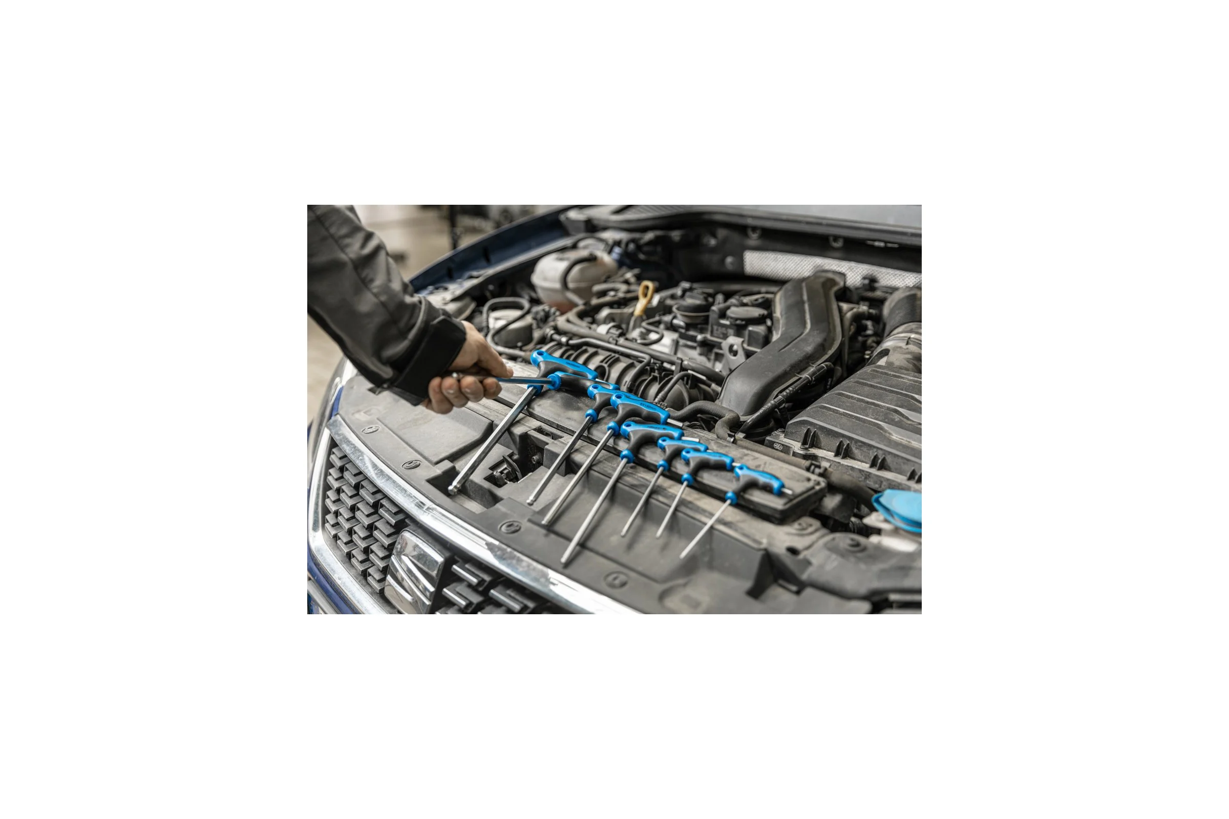 Набор шестигранных ключей HOEGERT TECHNIK "Т" с шаровым наконечником, 8 шт HT1W880