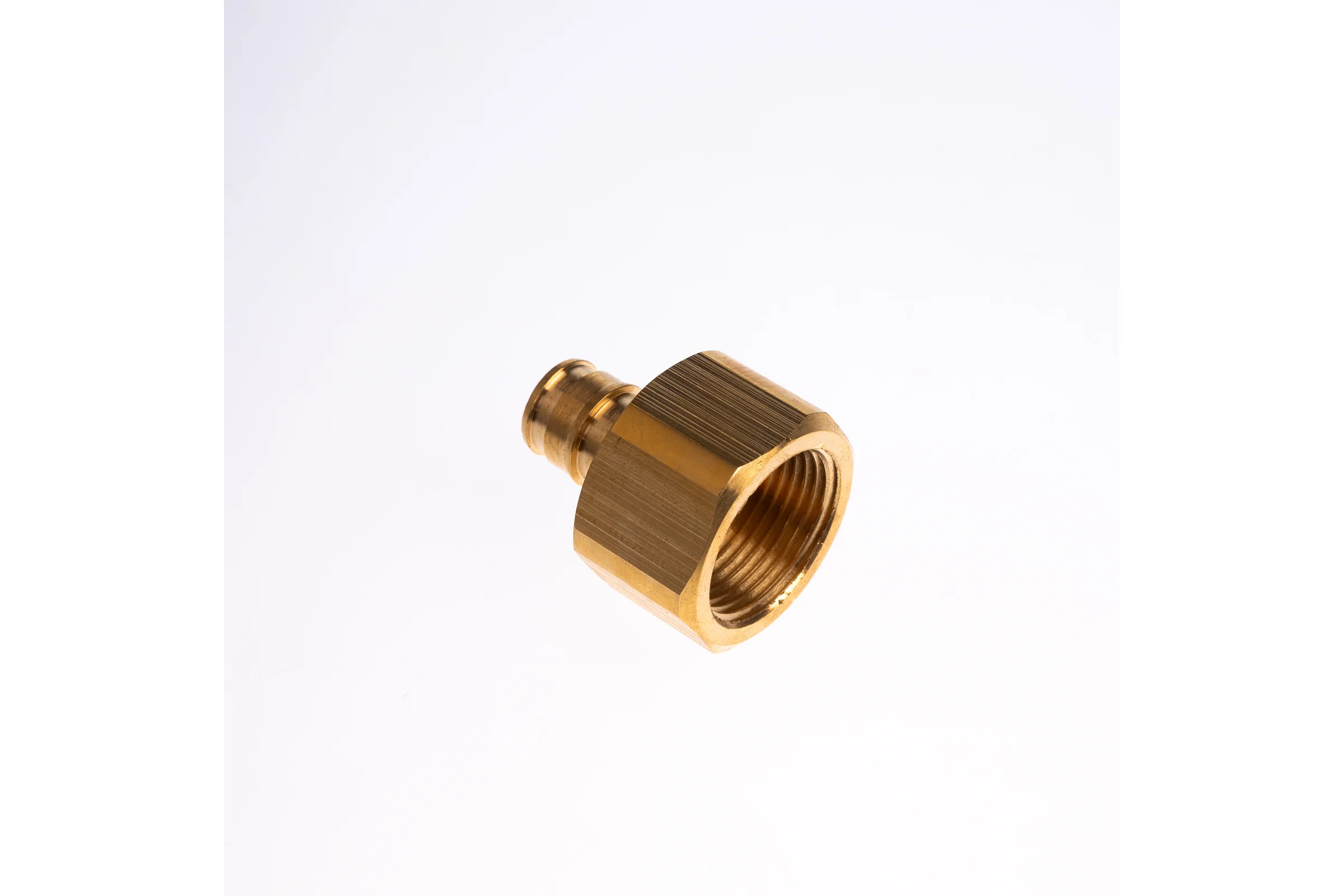 Муфта PE-X HG латунь Дн16x3/4" ВР (QE) 1892976