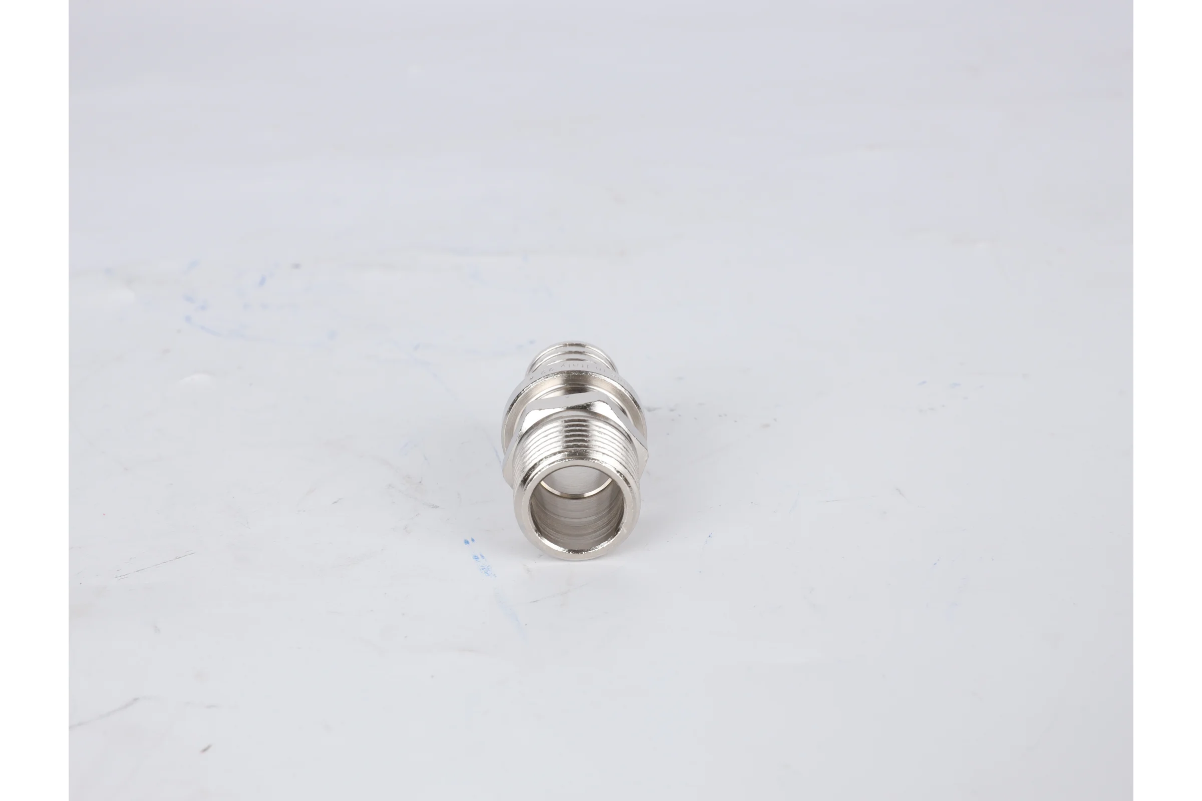Переходник для труб из сшитого полиэтилена STOUT Sfa-0001-200212 с наружной резьбой 20x2.0x1/2" никелированный, аксиальный RG0091E43JJ8EG