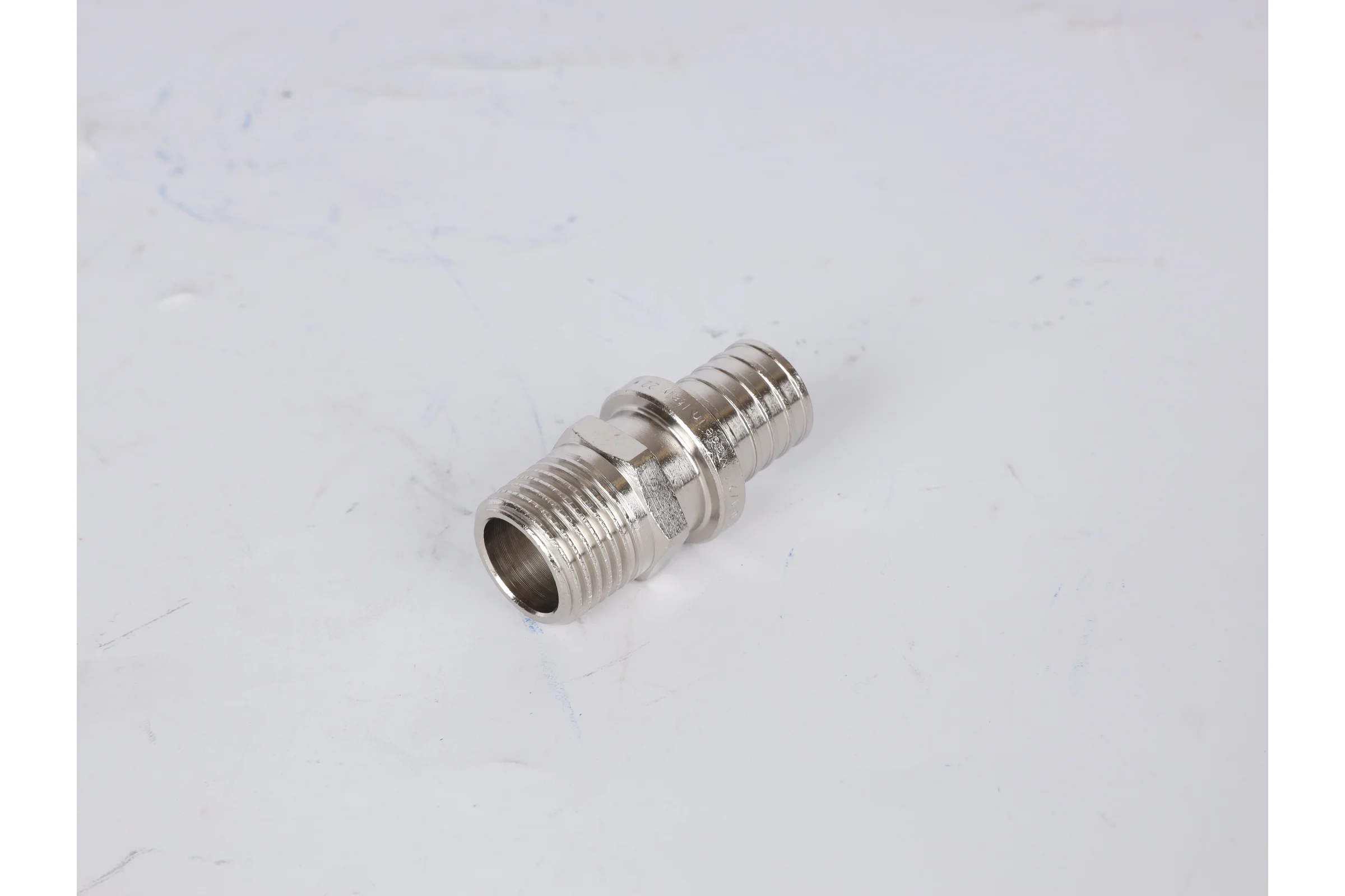 Переходник для труб из сшитого полиэтилена STOUT Sfa-0001-200212 с наружной резьбой 20x2.0x1/2" никелированный, аксиальный RG0091E43JJ8EG